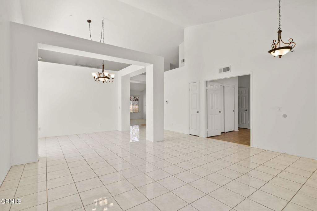 2710 Windcrest Court
