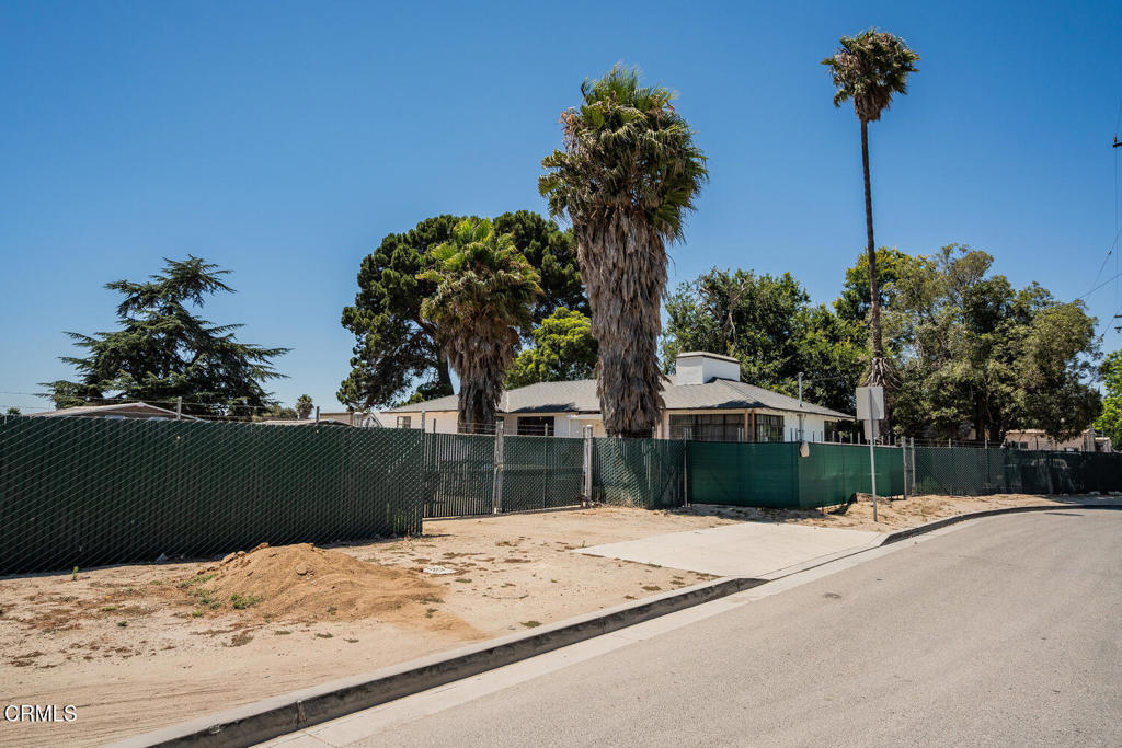 905 917 Corporation Street