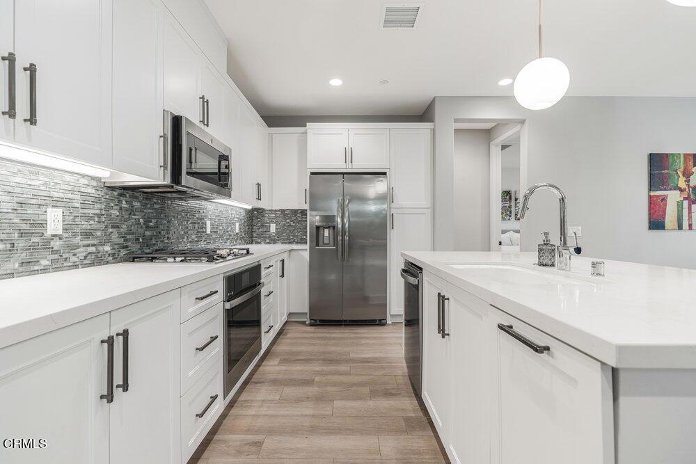 4995 Inglenook Drive
