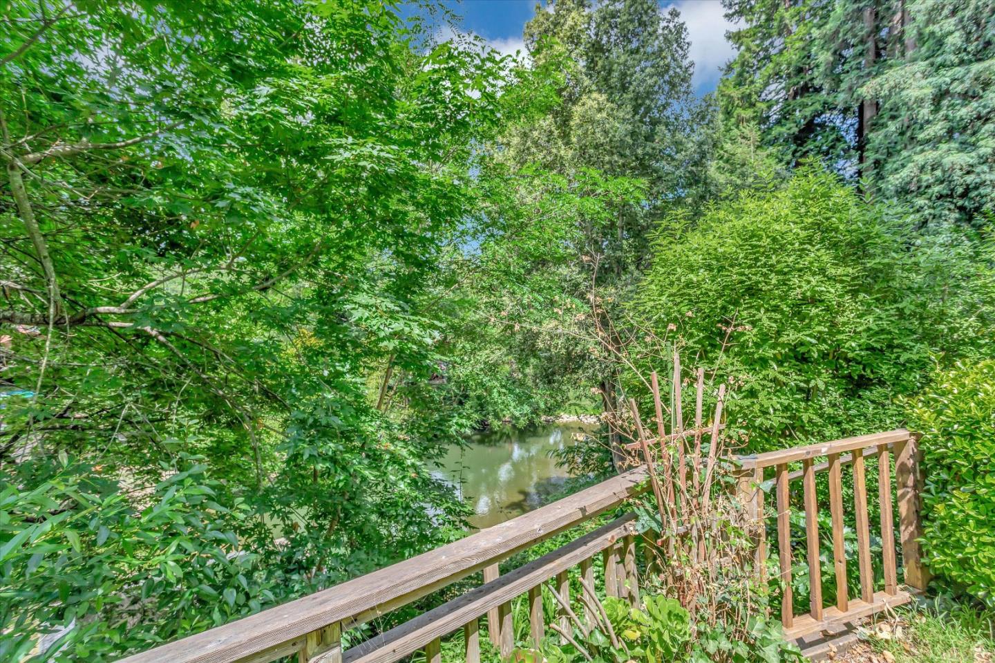 9280 Old County RD