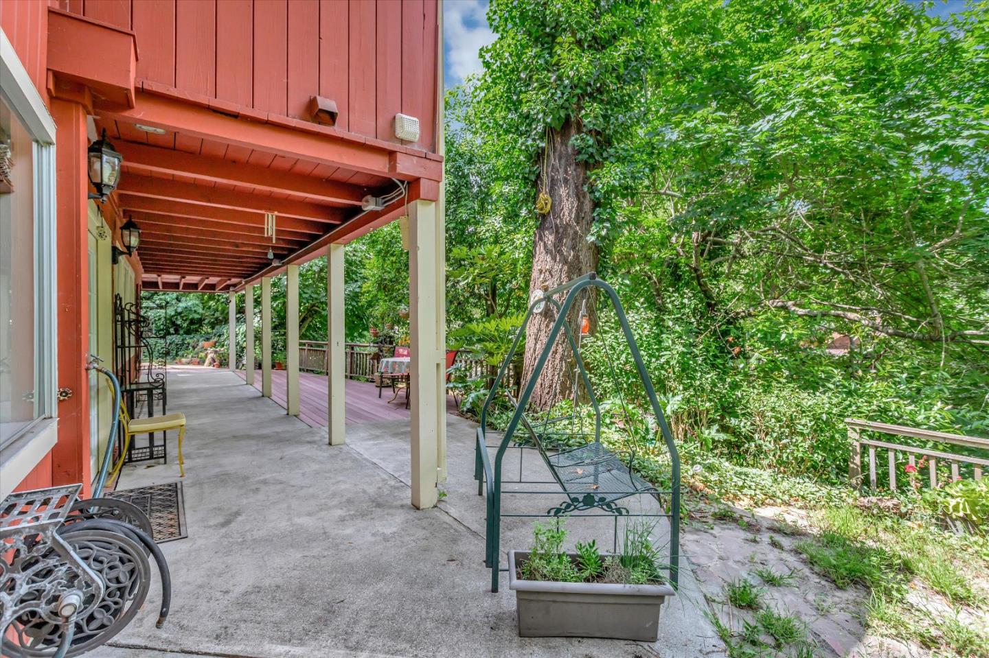 9280 Old County RD