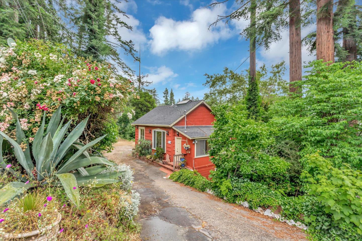 9280 Old County RD