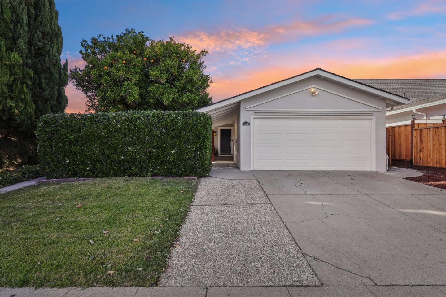 1549 Portola DR