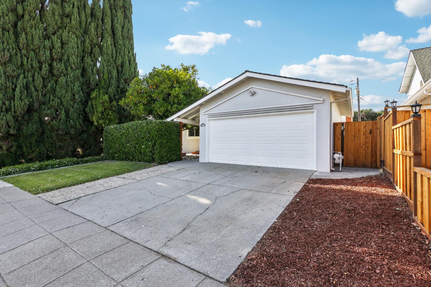 1549 Portola DR
