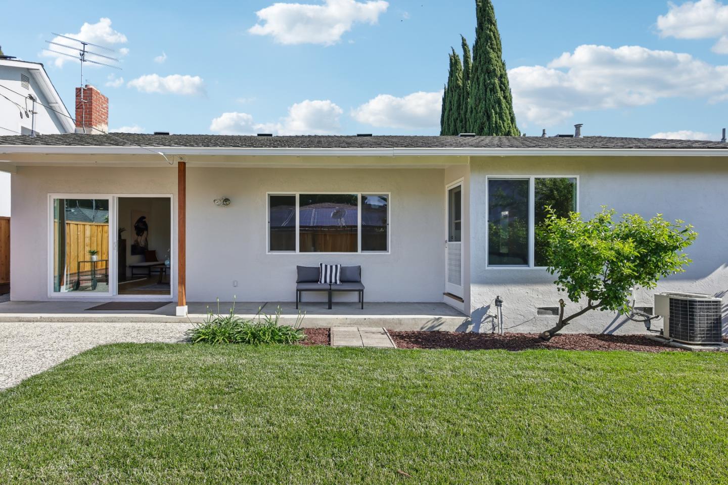 1549 Portola DR
