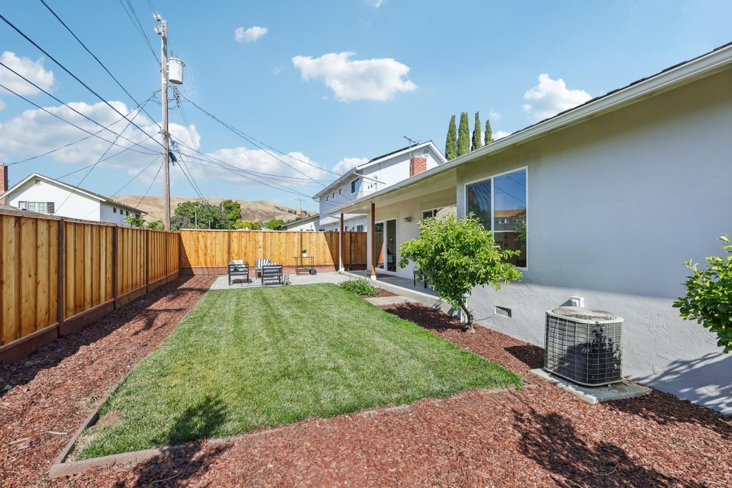 1549 Portola DR