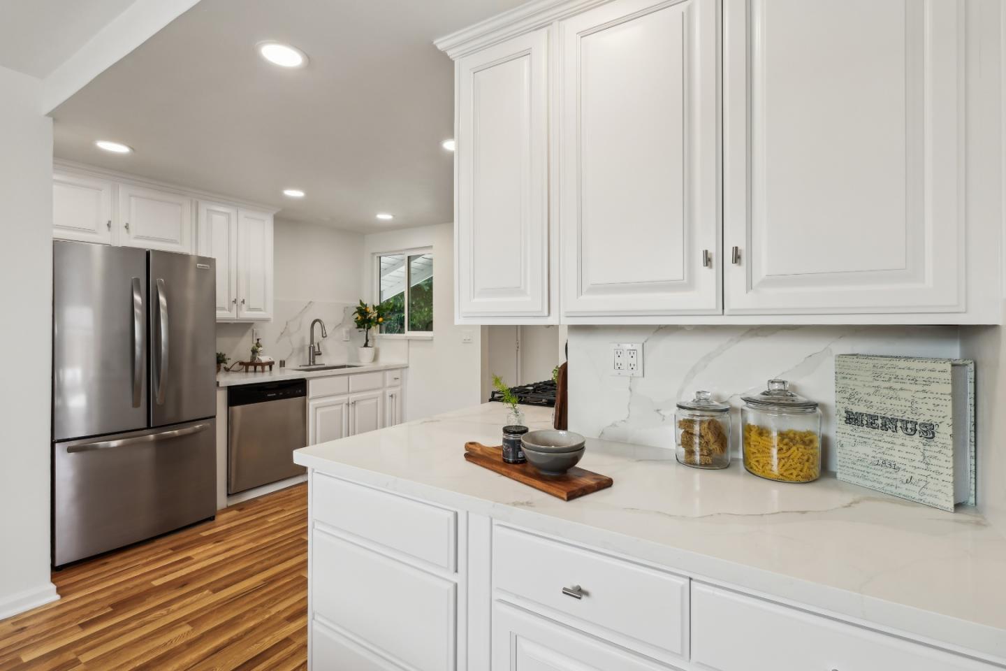 1549 Portola DR