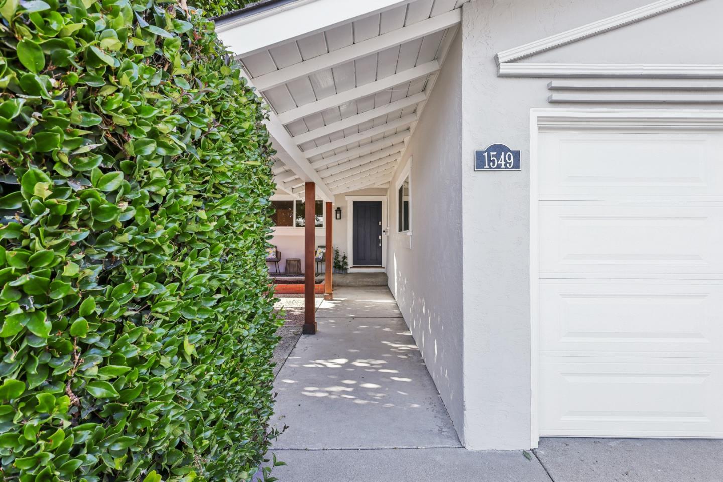 1549 Portola DR