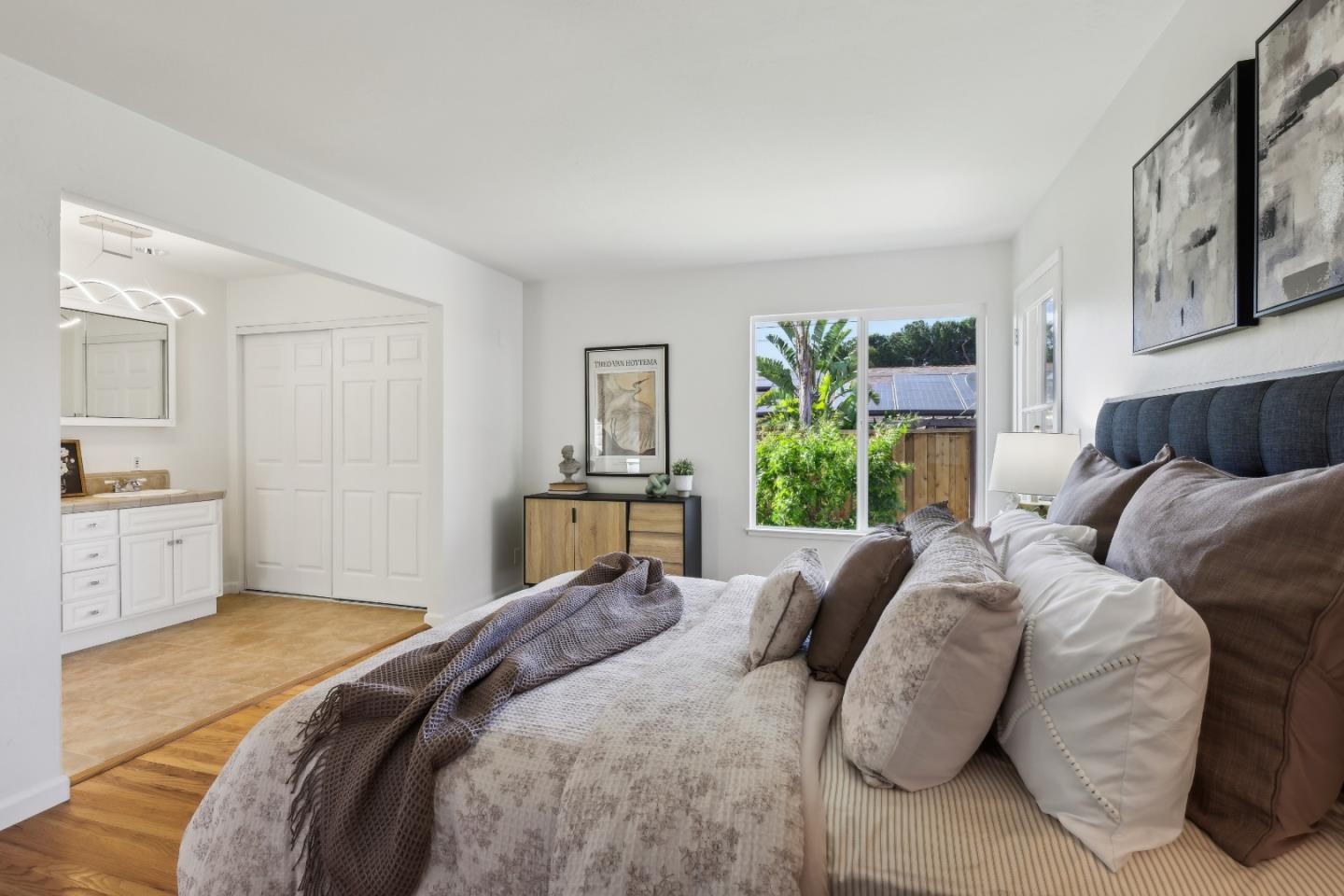 1549 Portola DR