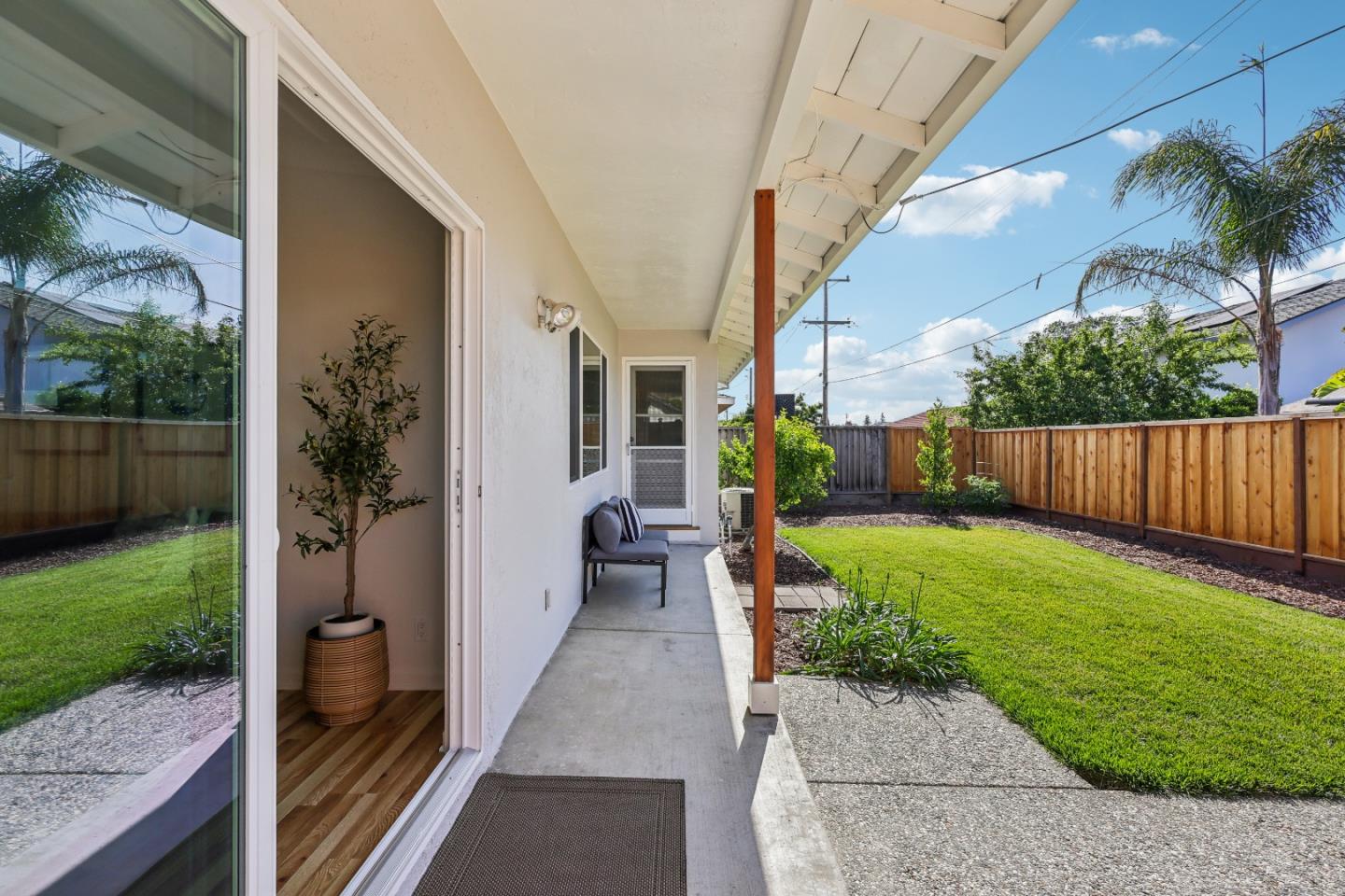 1549 Portola DR