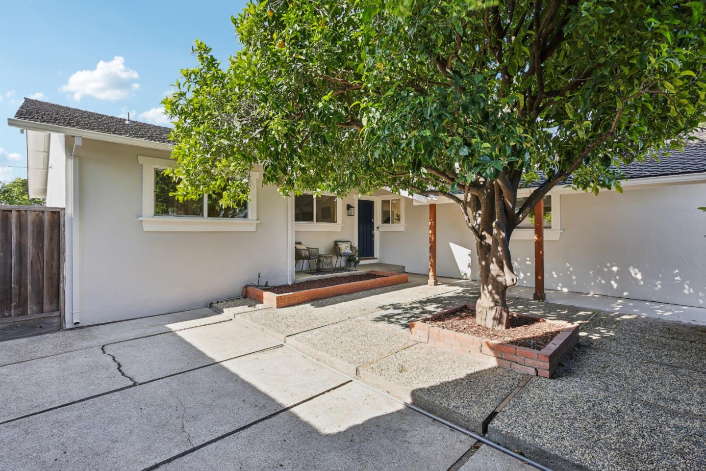 1549 Portola DR