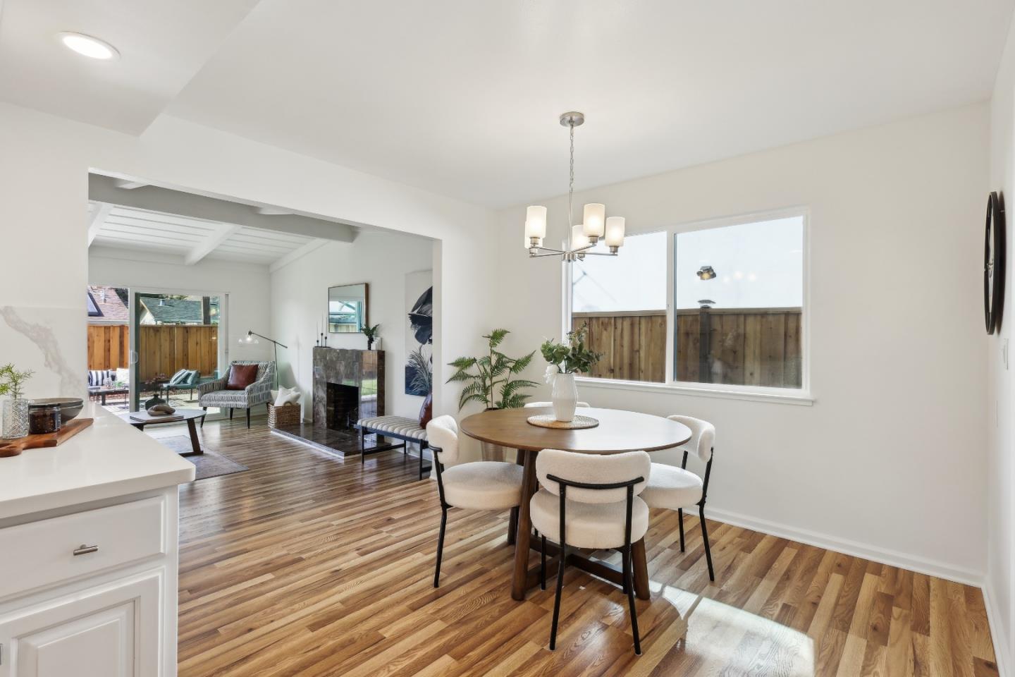 1549 Portola DR
