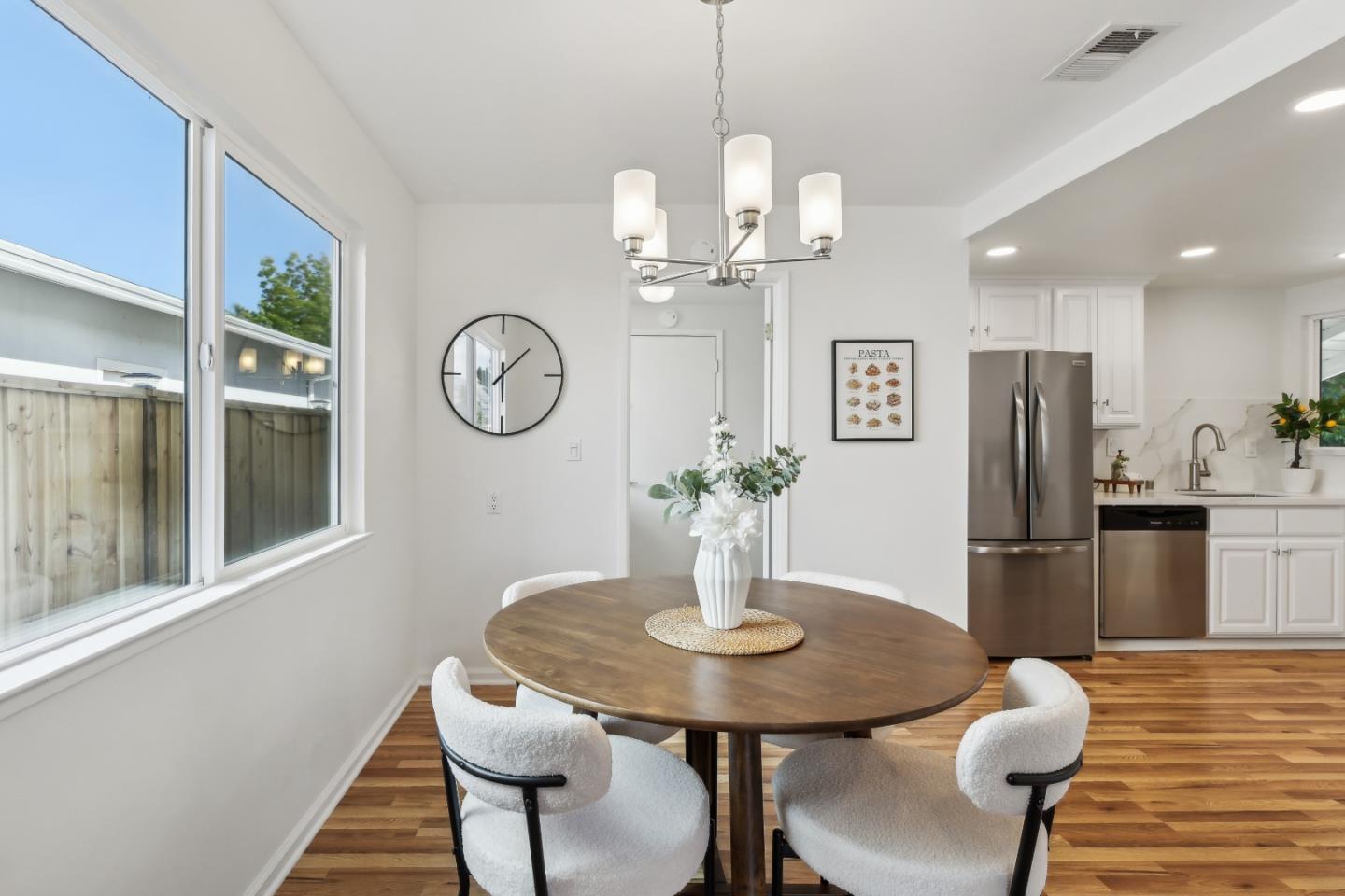 1549 Portola DR