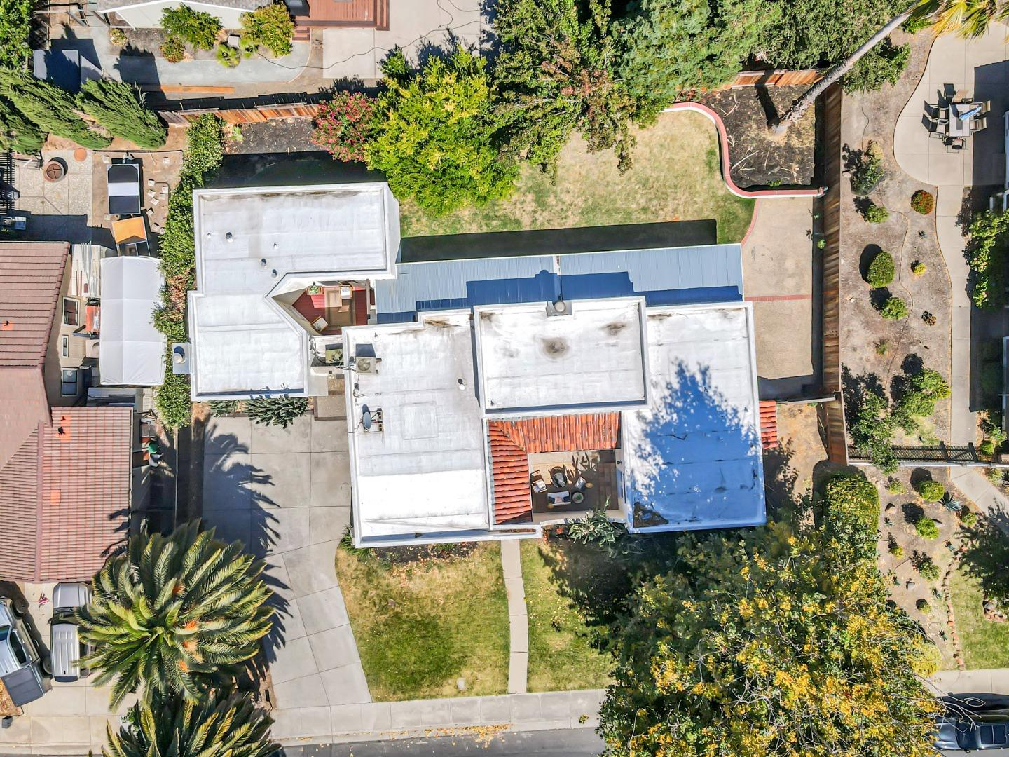 759 Camelback Road