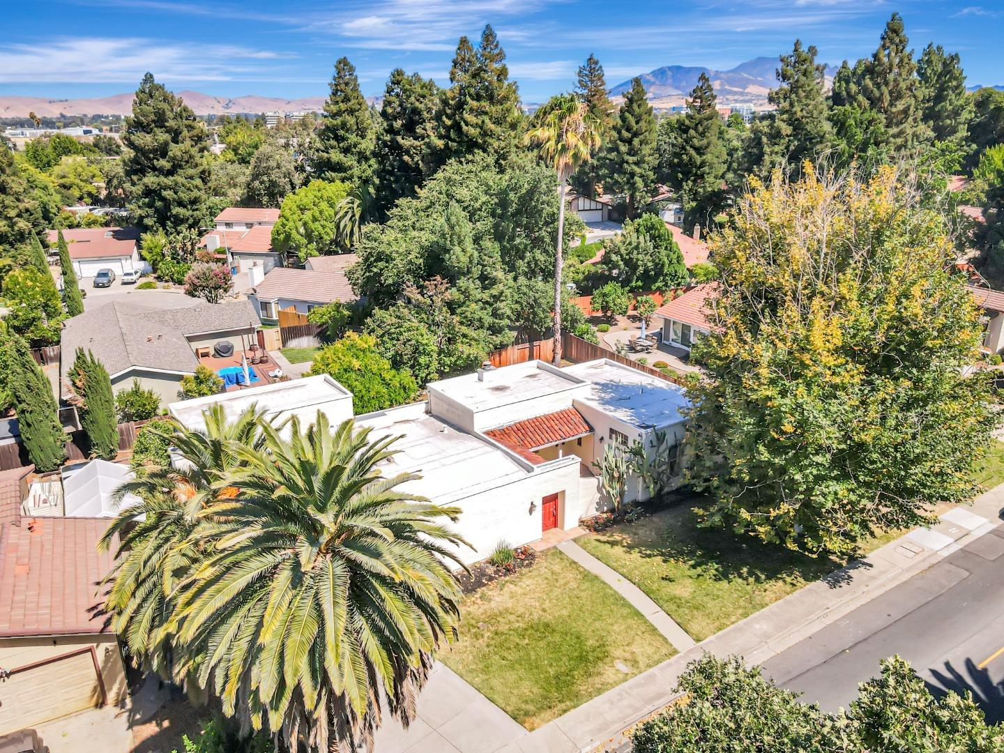 759 Camelback Road
