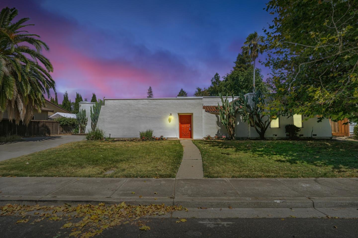 759 Camelback Road
