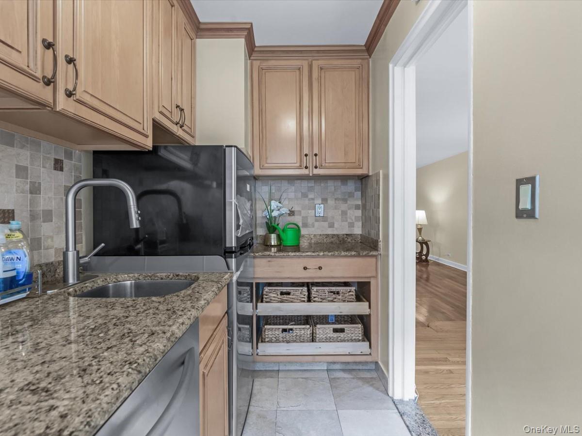 11034 73rd Road Unit: 4F