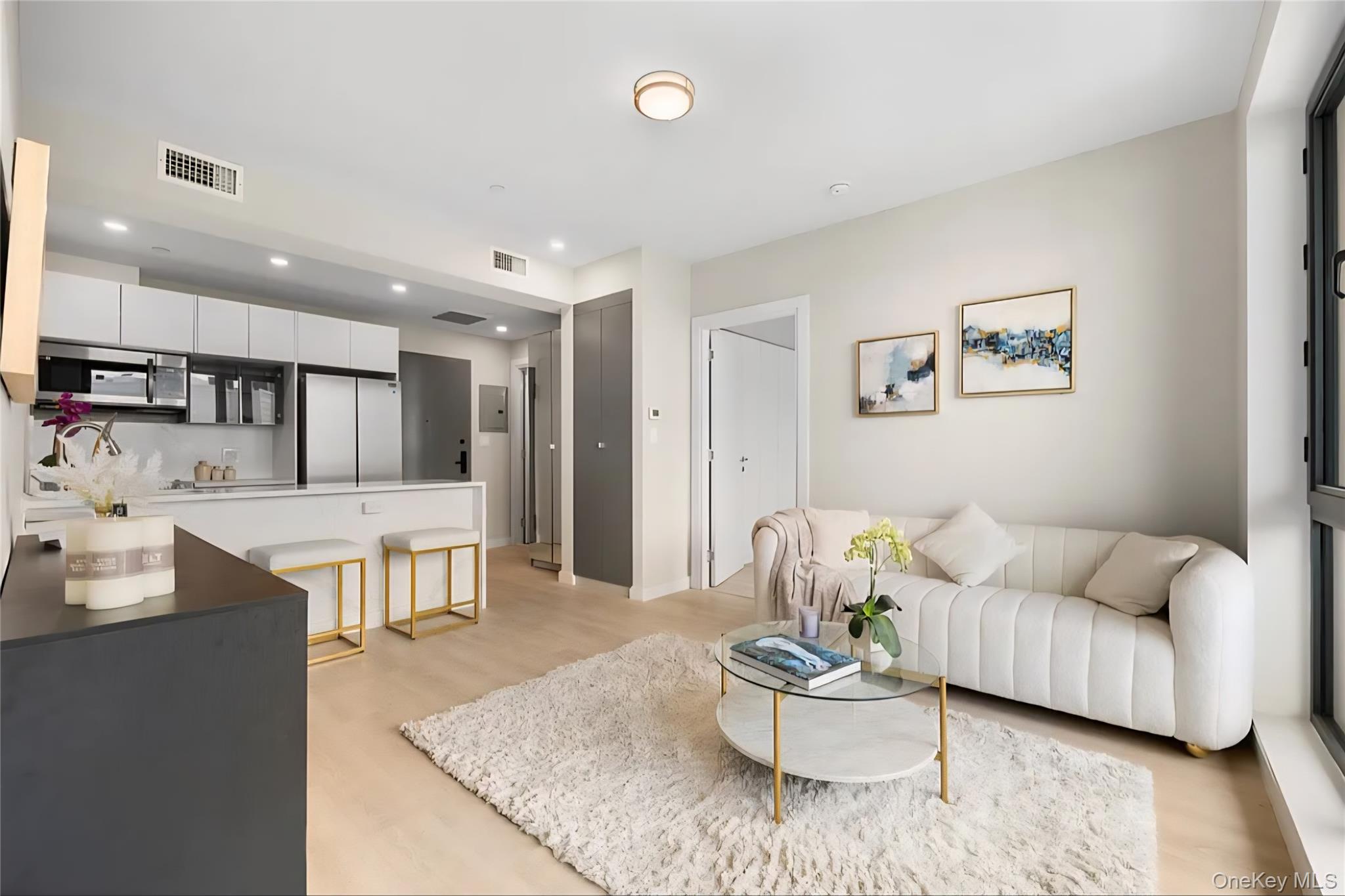 13243 Metropolitan Avenue Unit: 3E