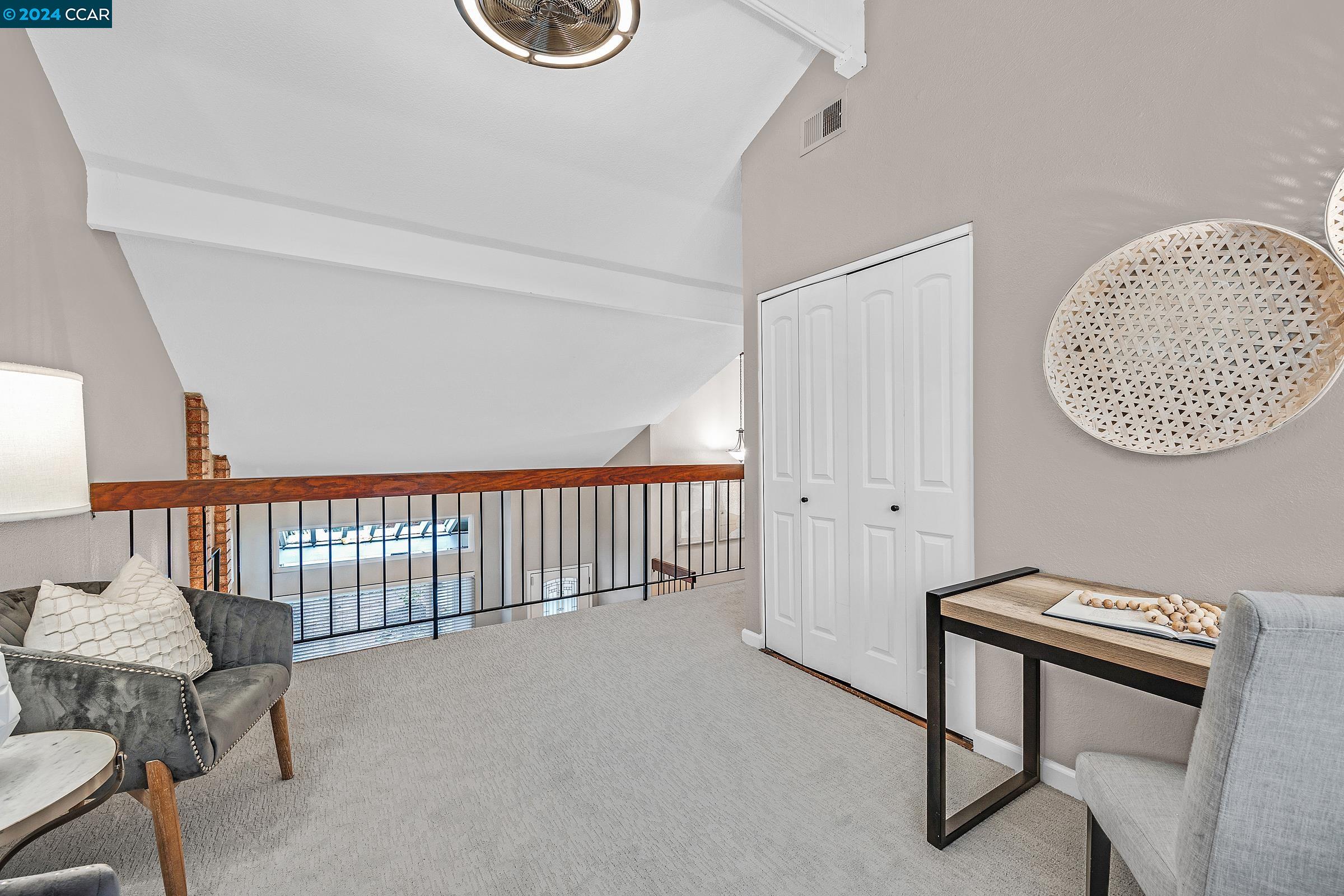 333 WILLOWCREEK LN.