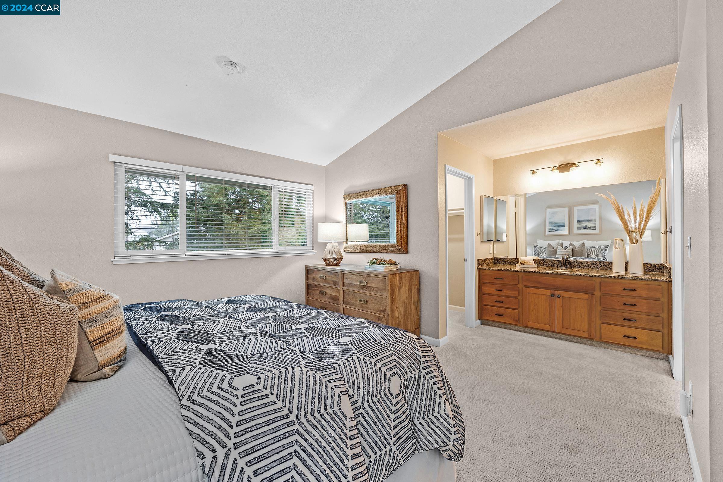 333 WILLOWCREEK LN.