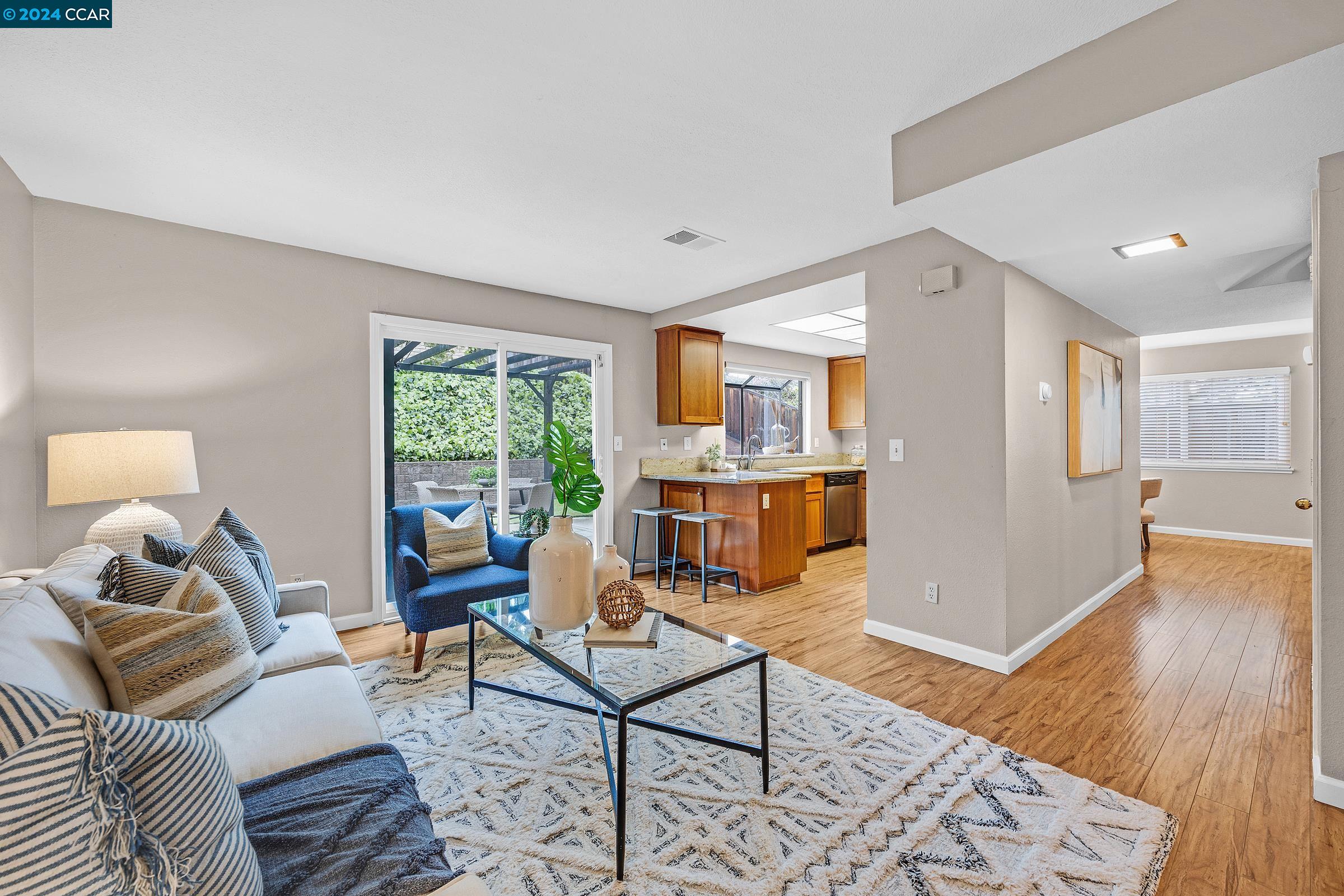 333 WILLOWCREEK LN.