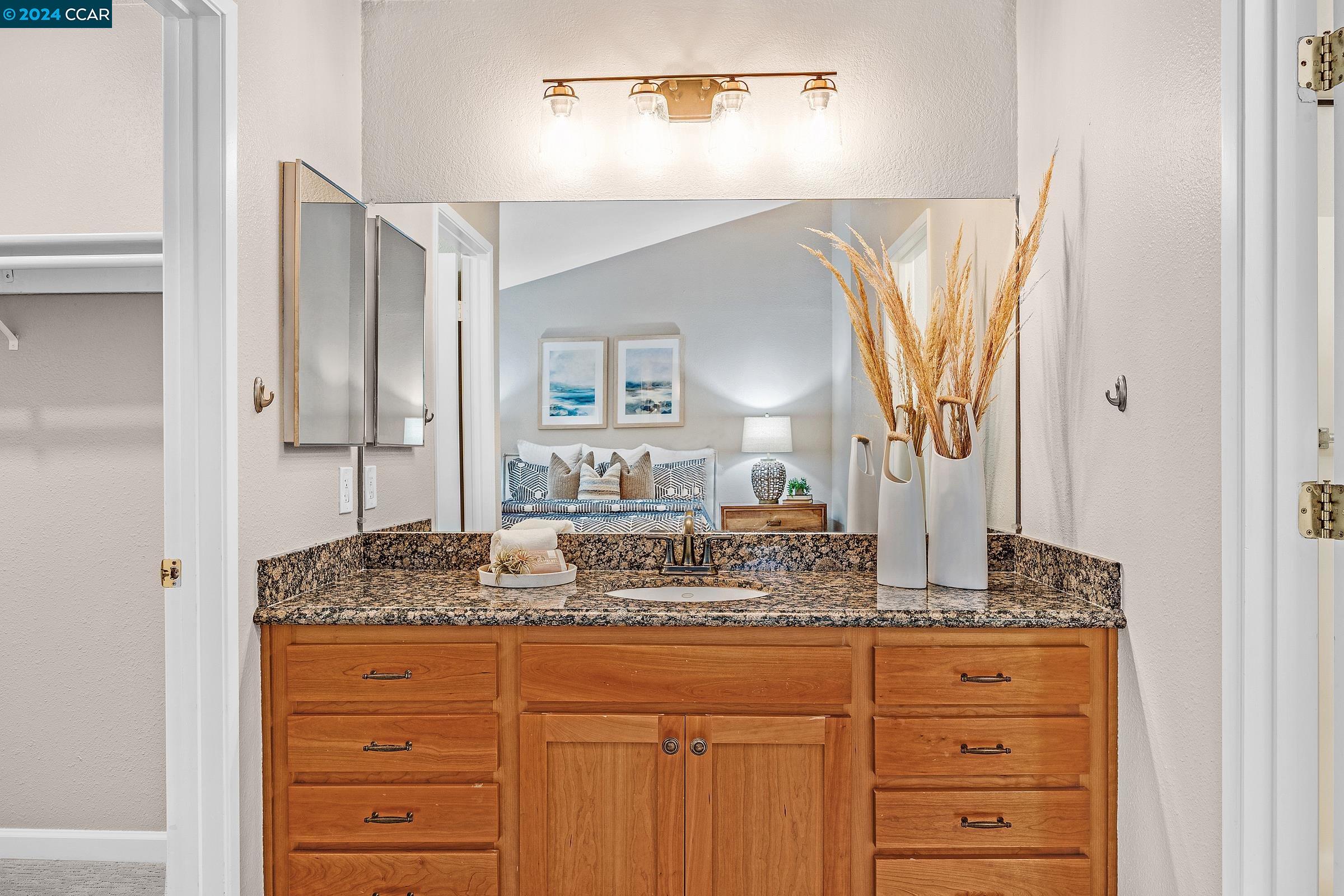 333 WILLOWCREEK LN.