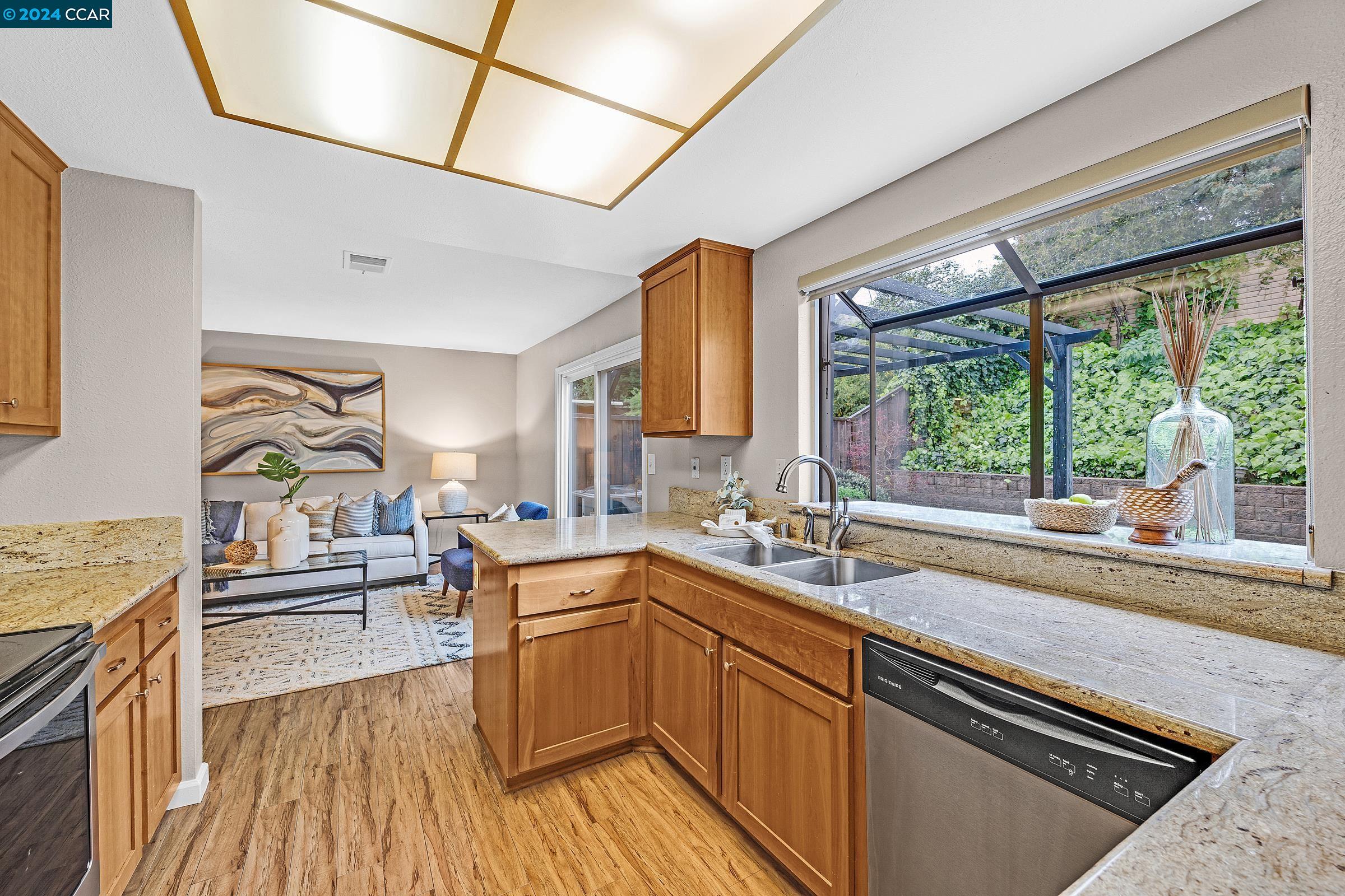 333 WILLOWCREEK LN.