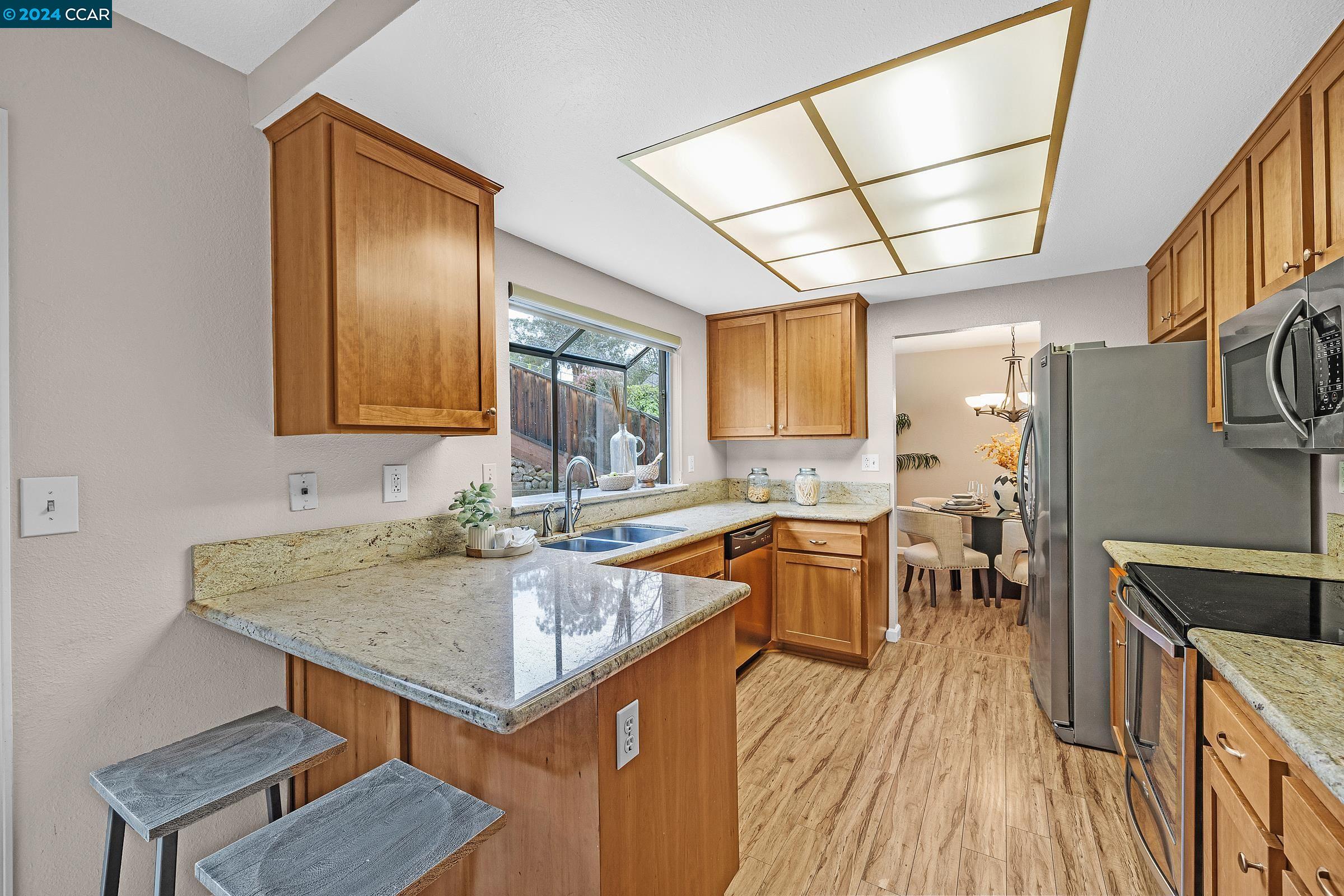 333 WILLOWCREEK LN.