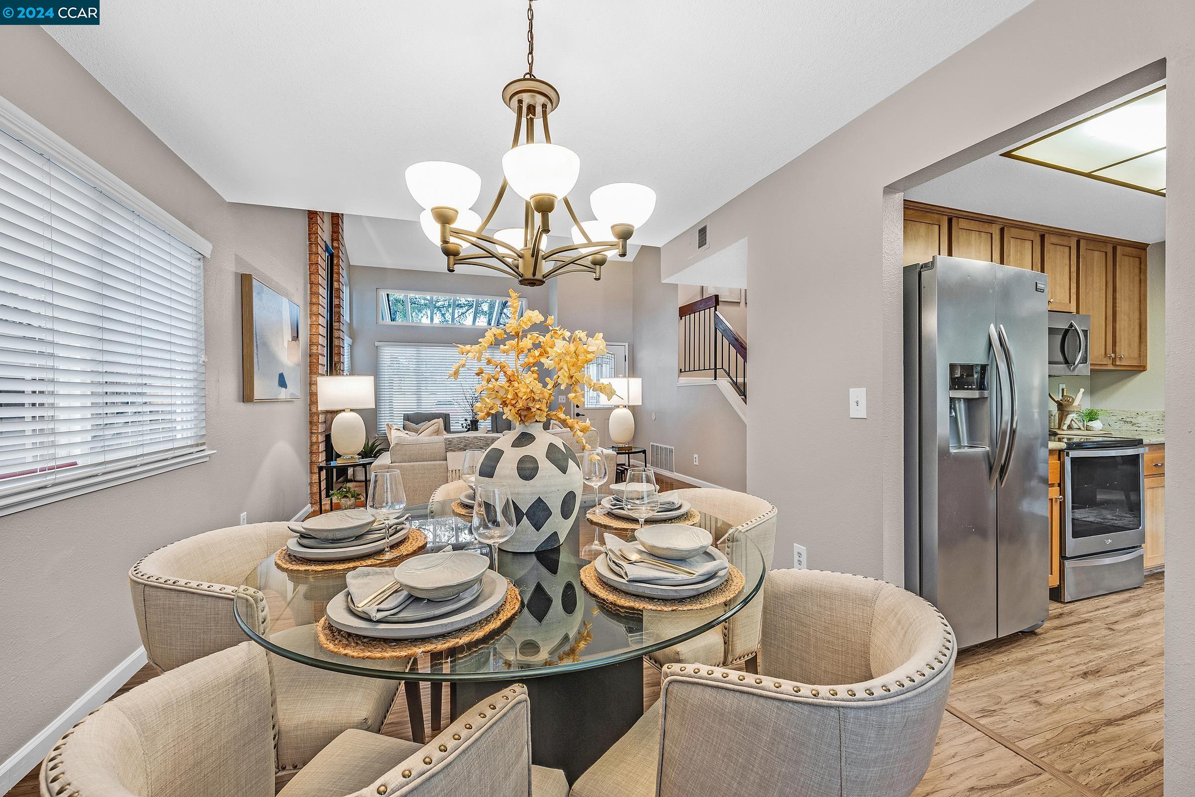 333 WILLOWCREEK LN.