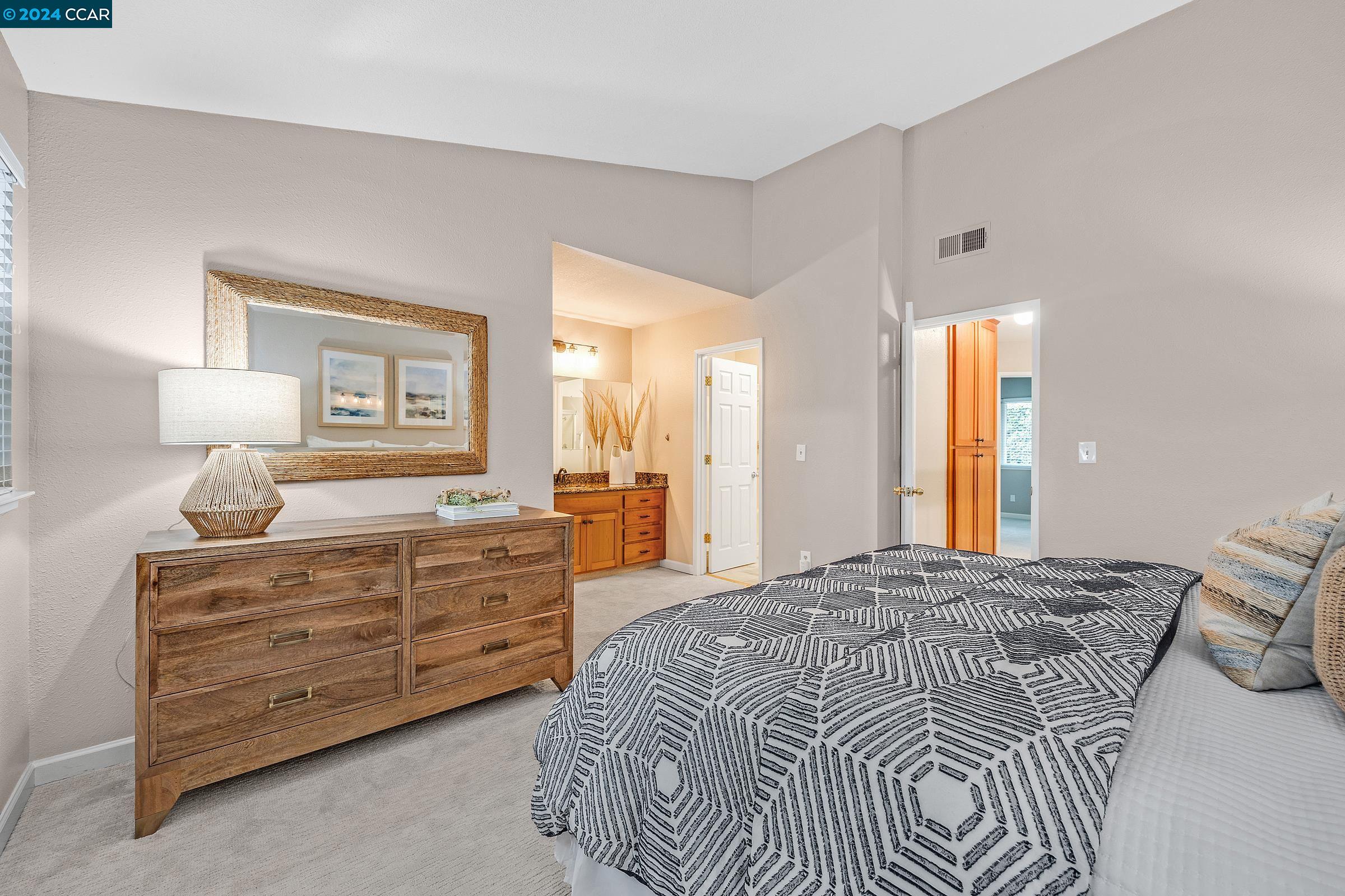 333 WILLOWCREEK LN.