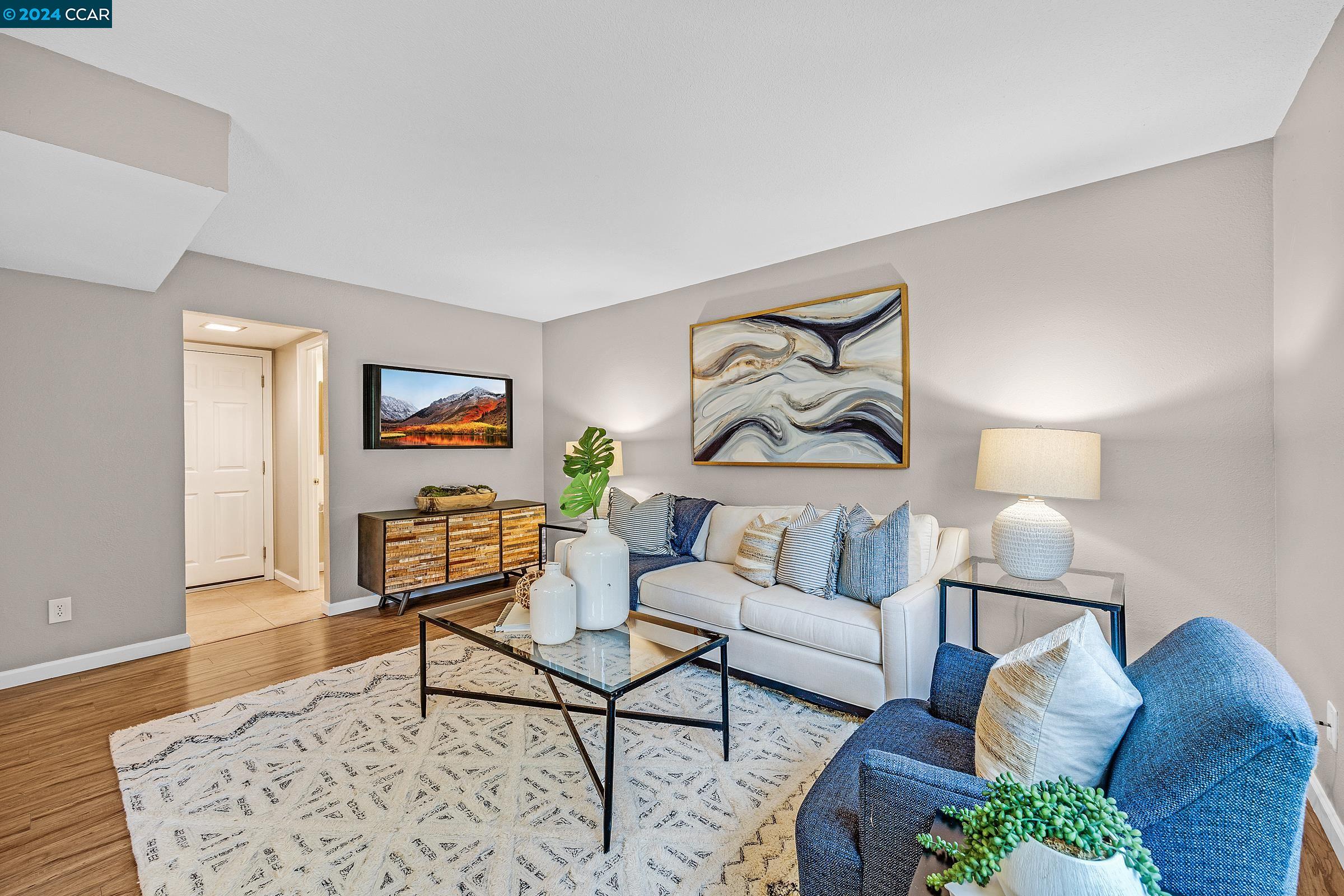 333 WILLOWCREEK LN.