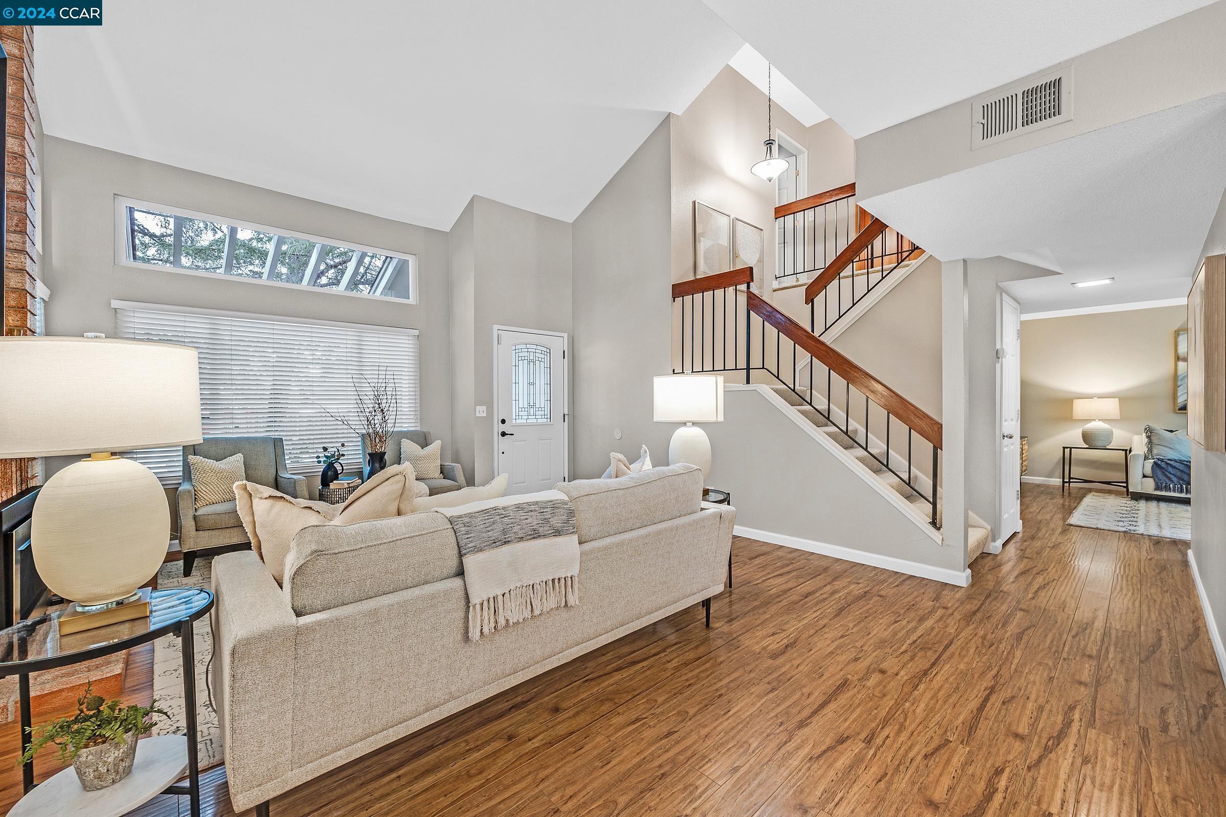 333 WILLOWCREEK LN.