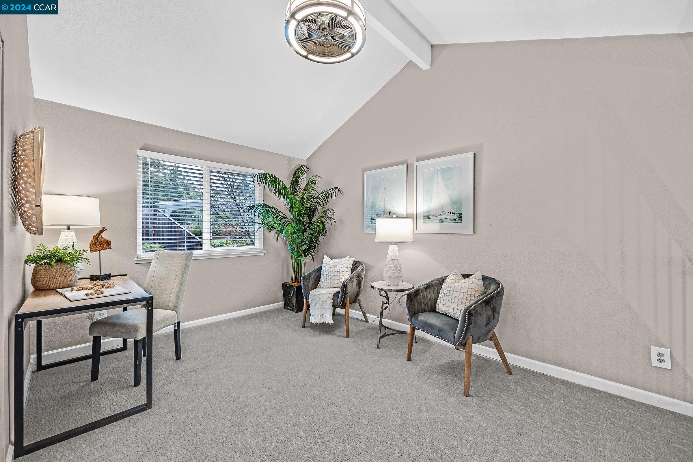 333 WILLOWCREEK LN.