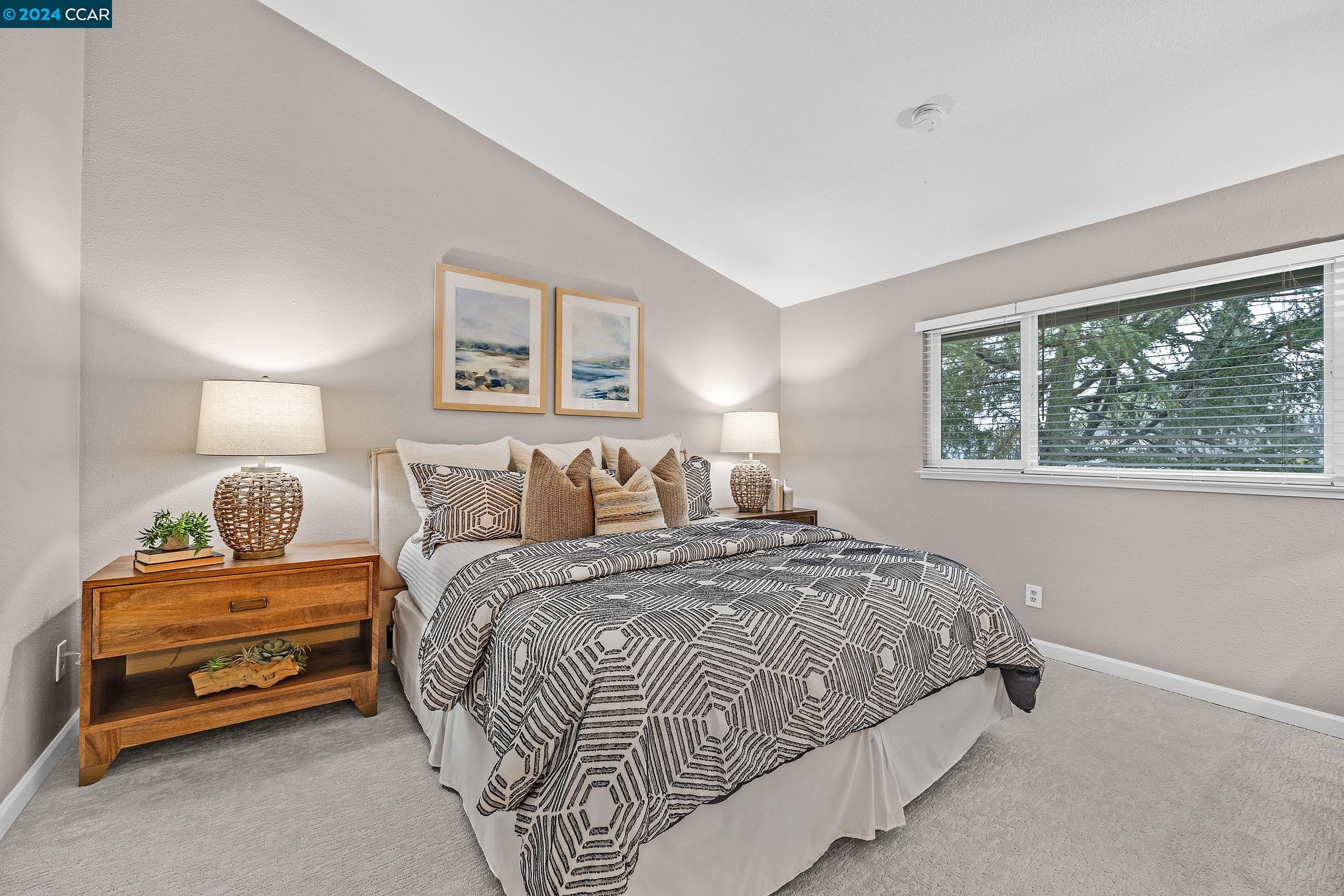 333 WILLOWCREEK LN.