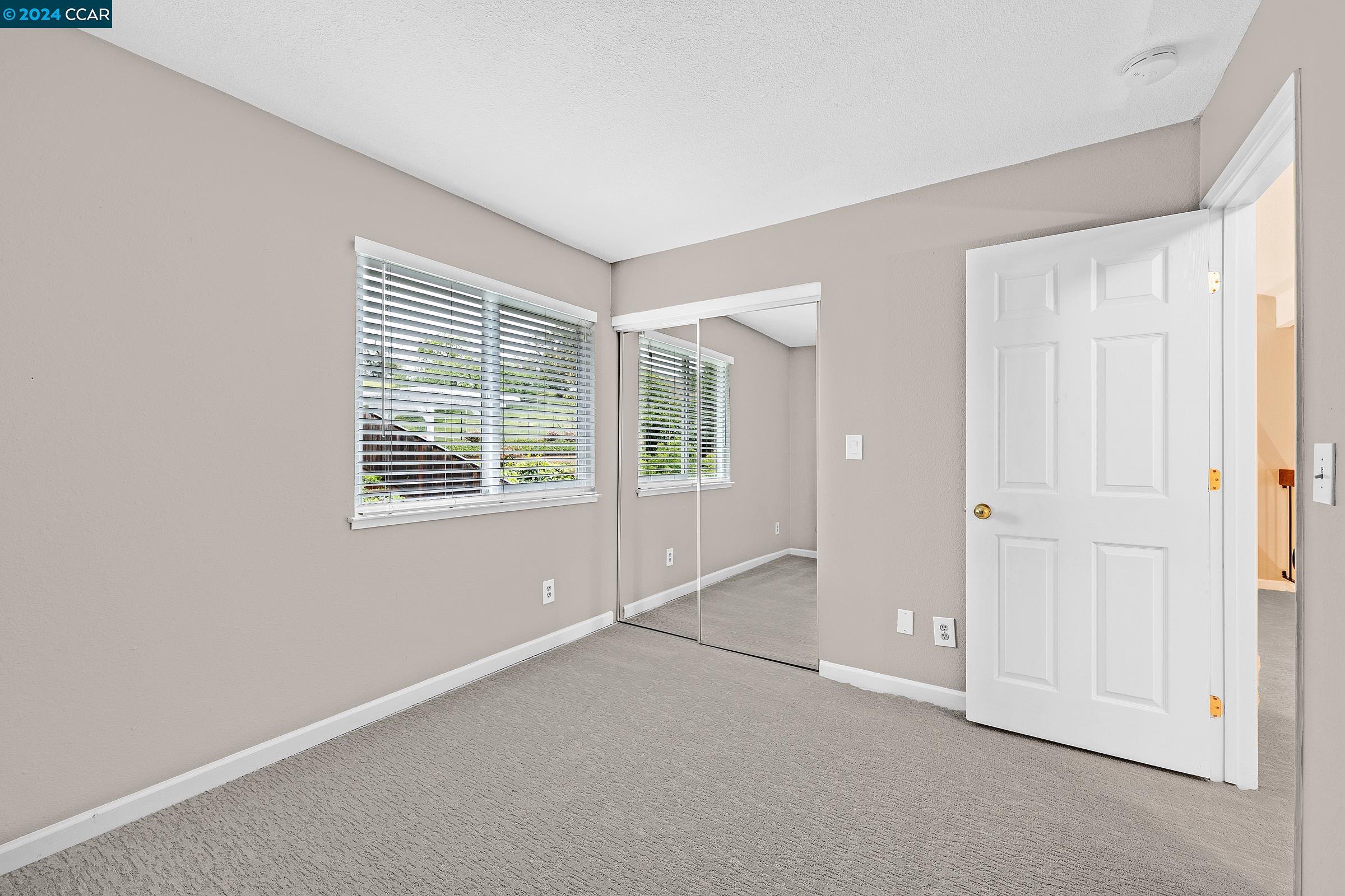 333 WILLOWCREEK LN.