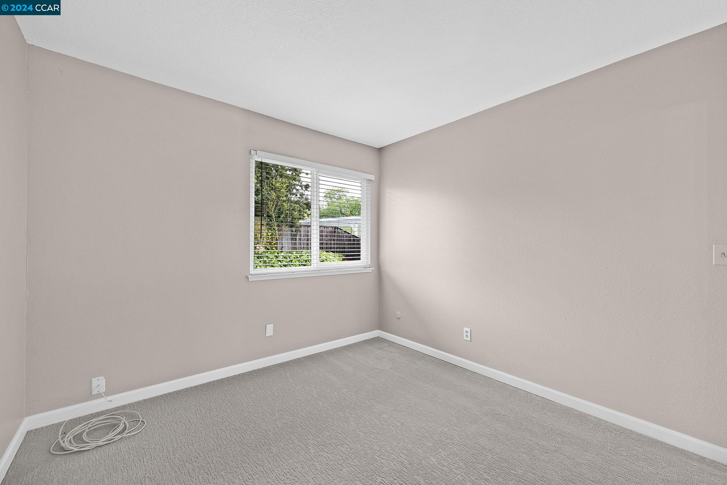 333 WILLOWCREEK LN.