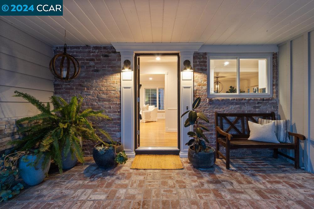 6 Camelford Ct.