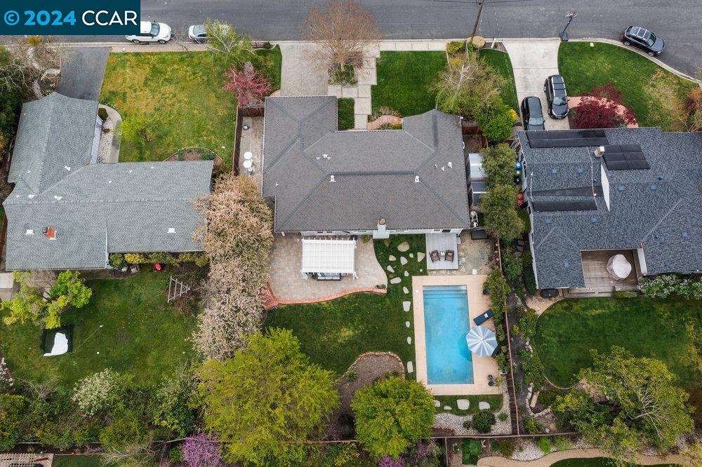 6 Camelford Ct.