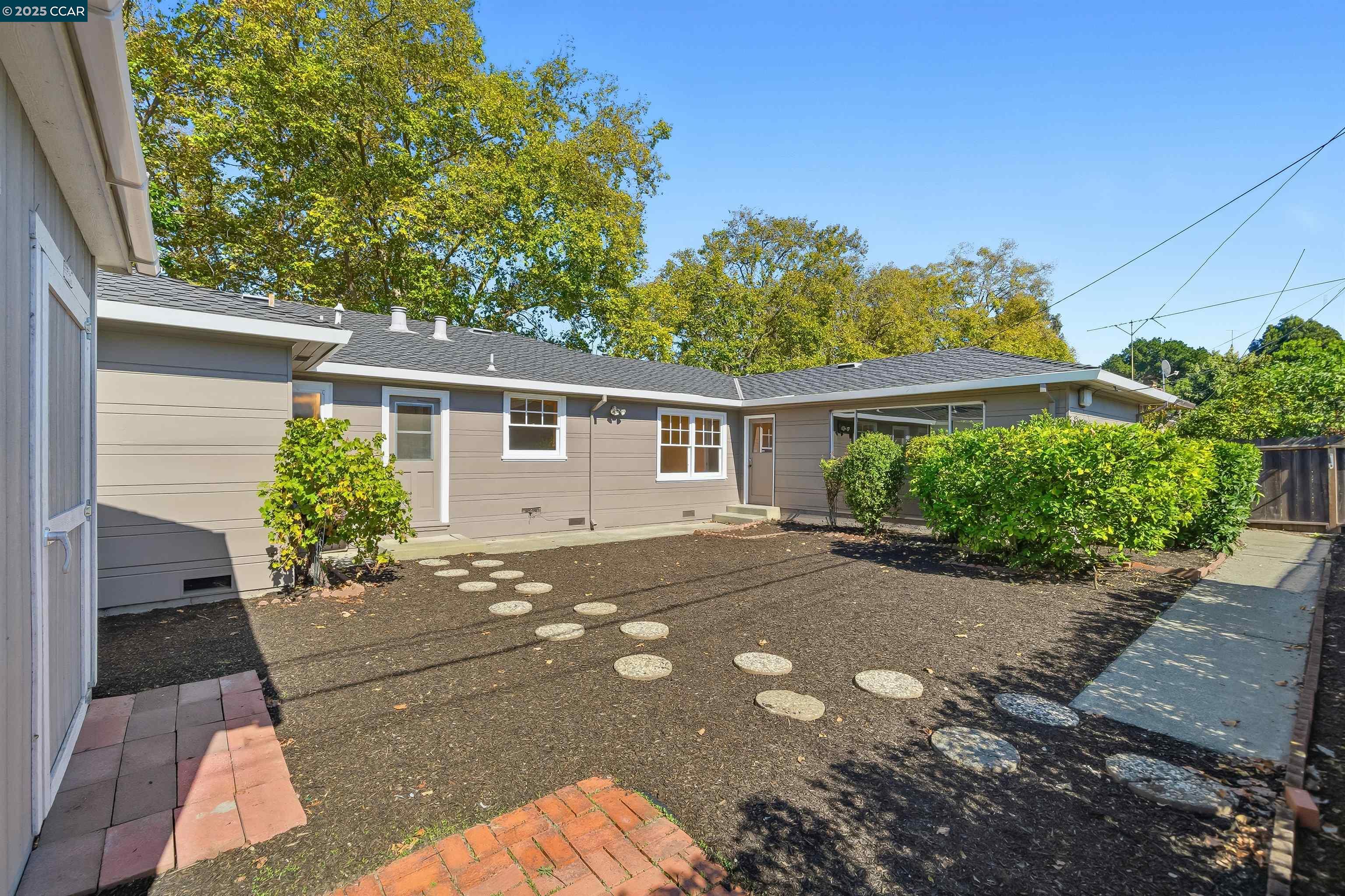 1413 Minahan Way, Vallejo