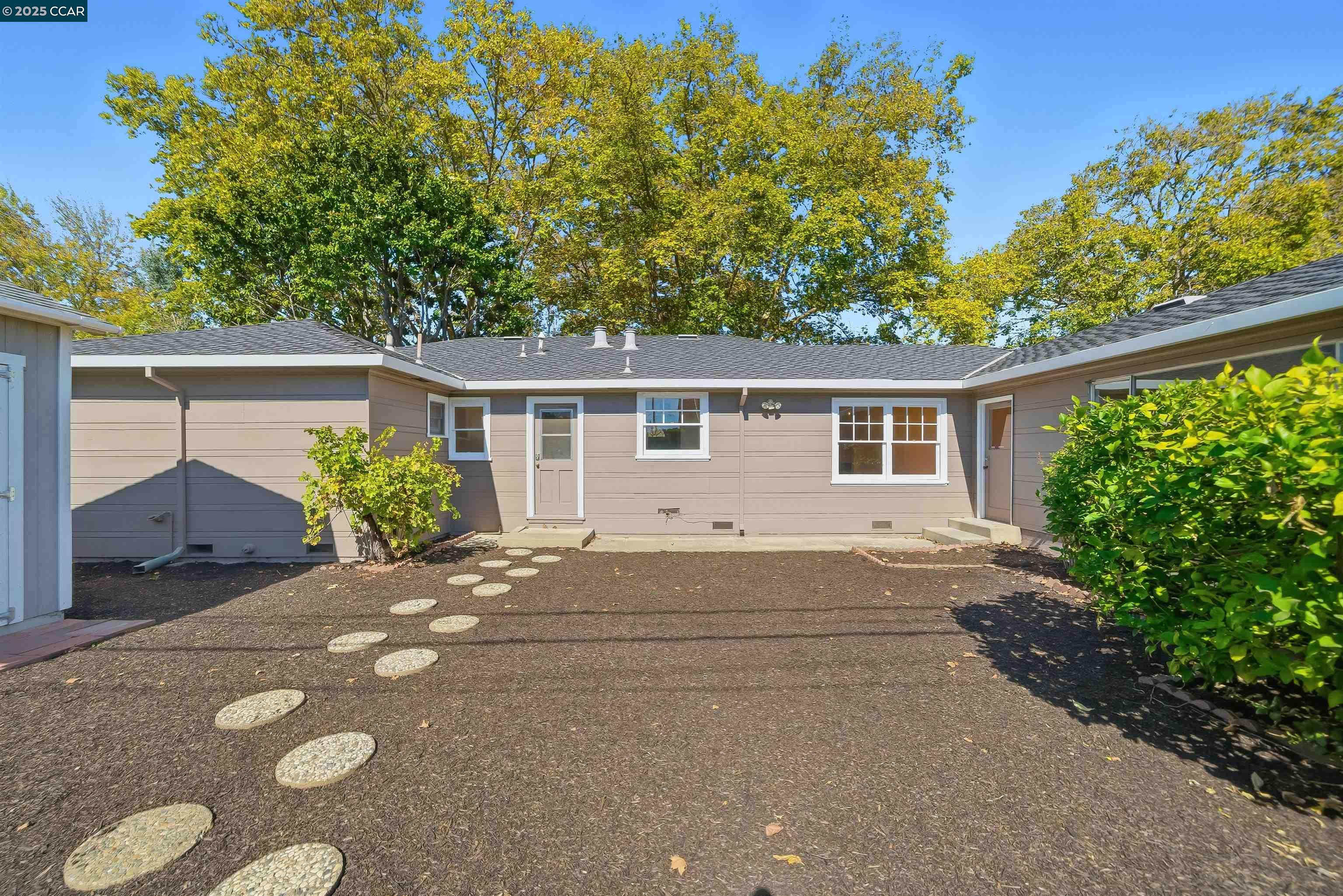 1413 Minahan Way, Vallejo