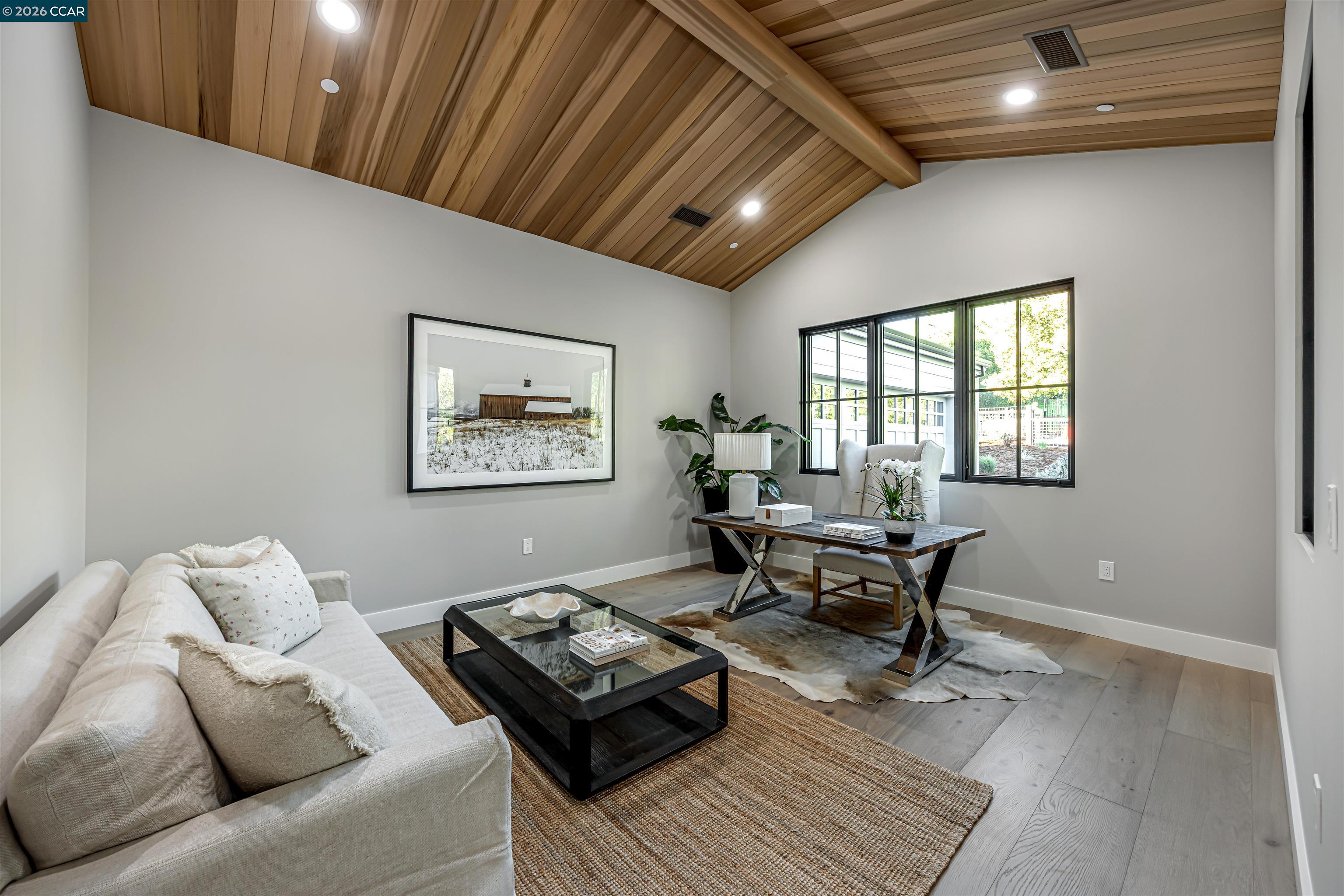 1570 Rancho View Dr