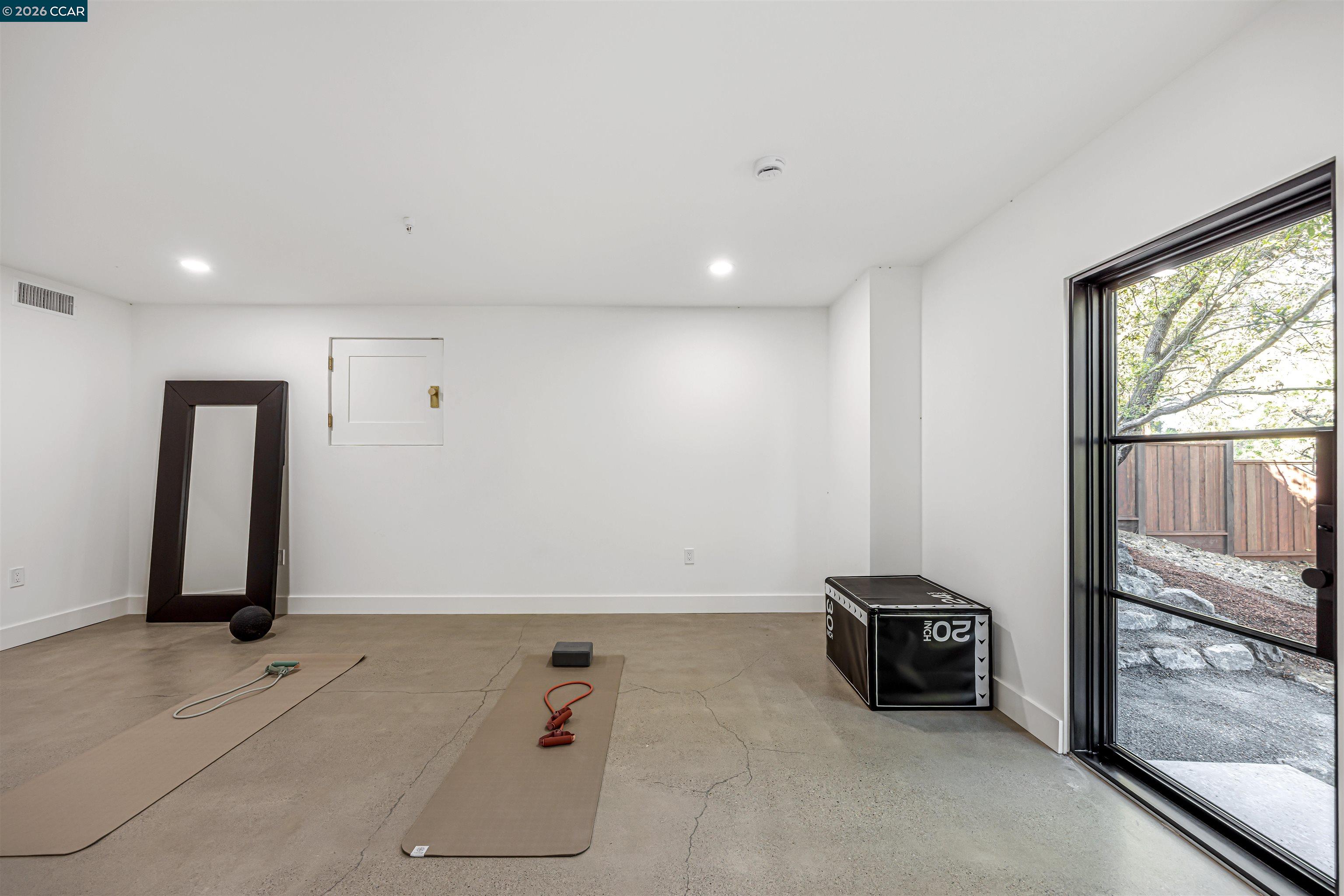 1570 Rancho View Dr