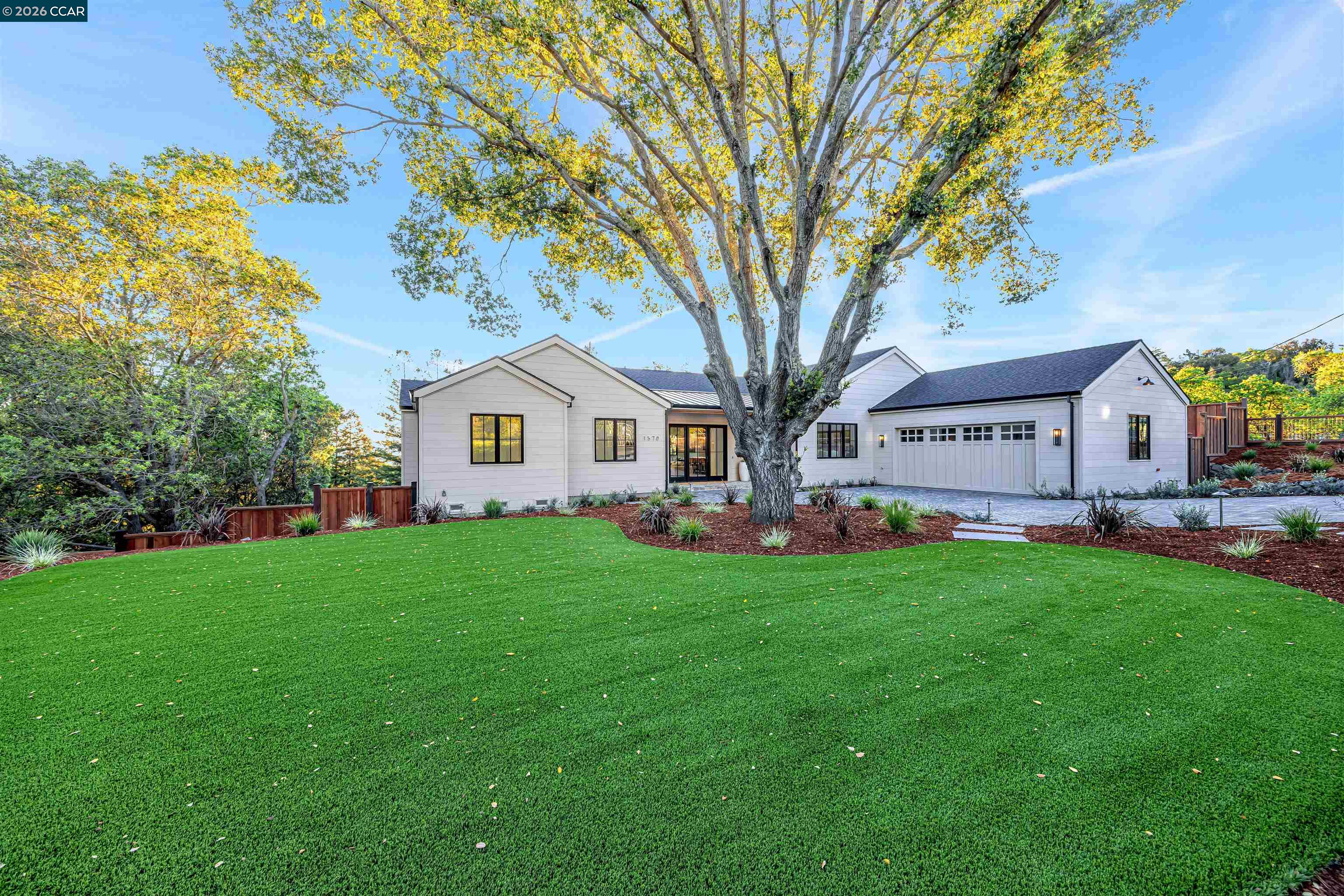1570 Rancho View Dr