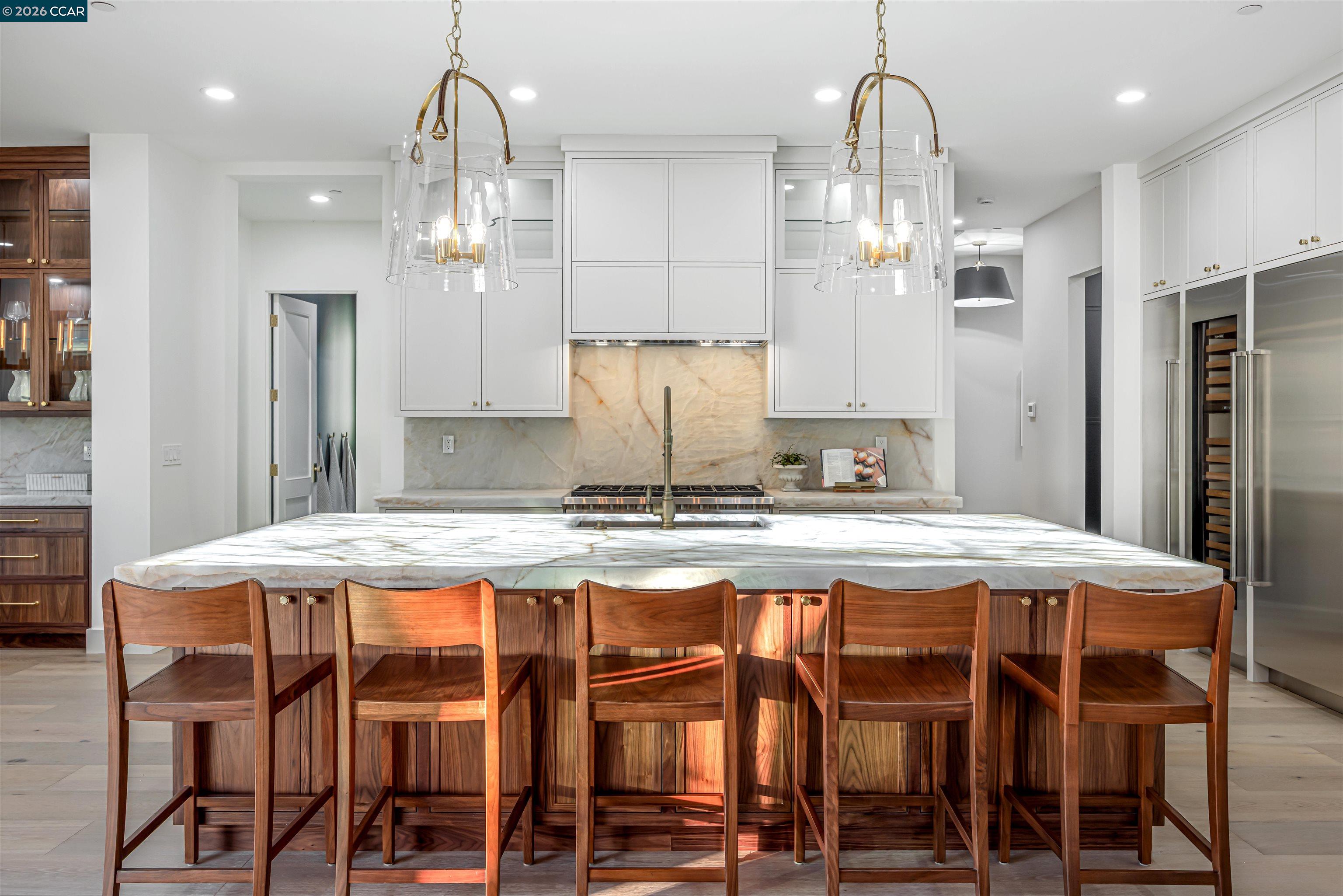 1570 Rancho View Dr