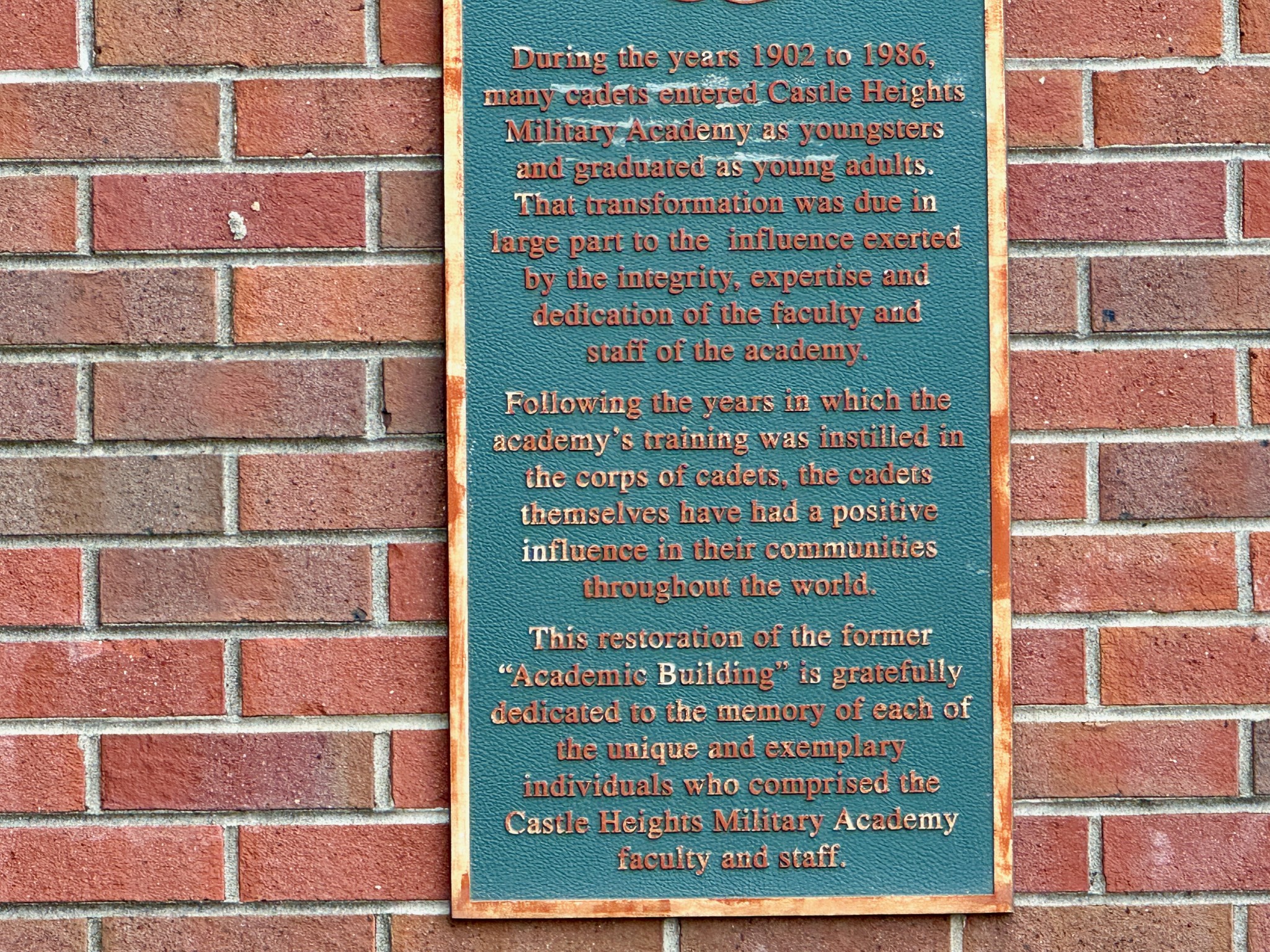 102 Castle Heights Blvd