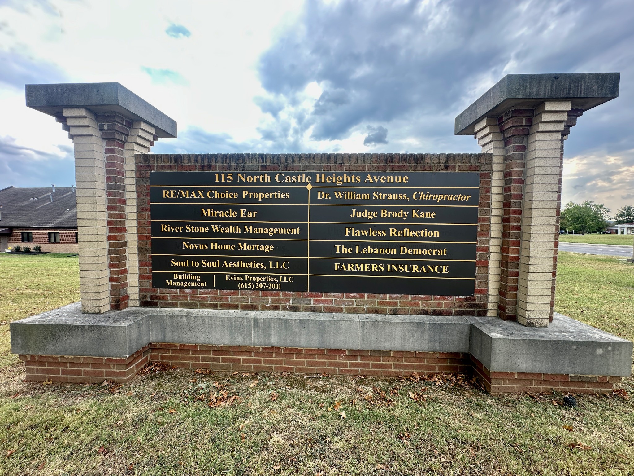 102 Castle Heights Blvd