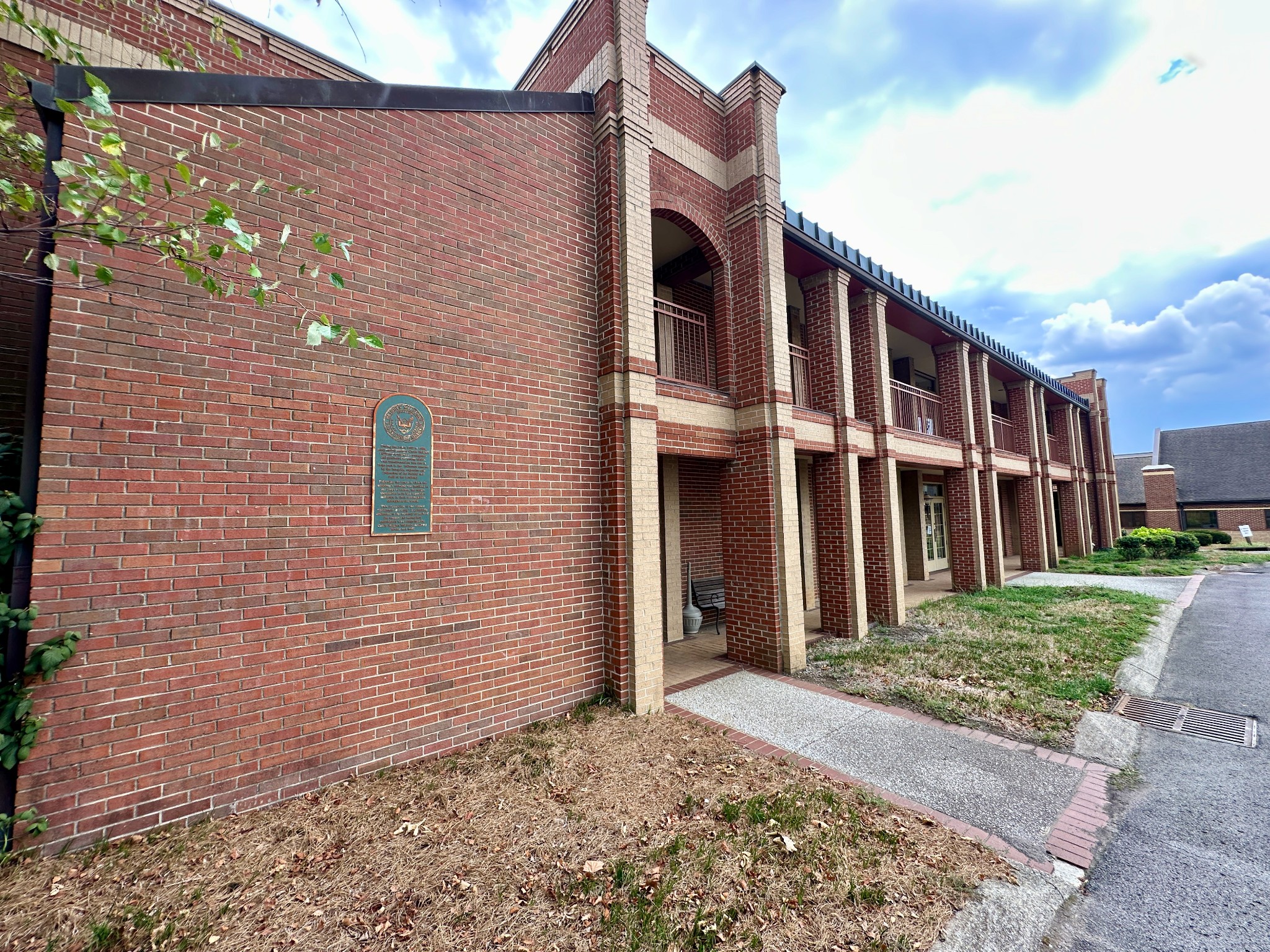 102 Castle Heights Blvd