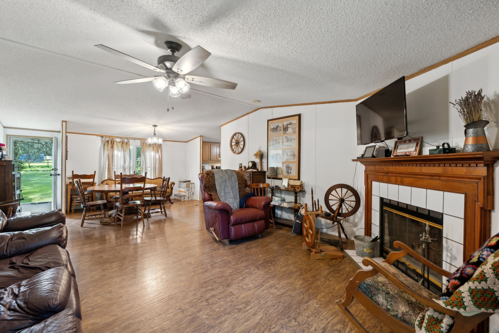 1182 Old Laguardo Rd, E