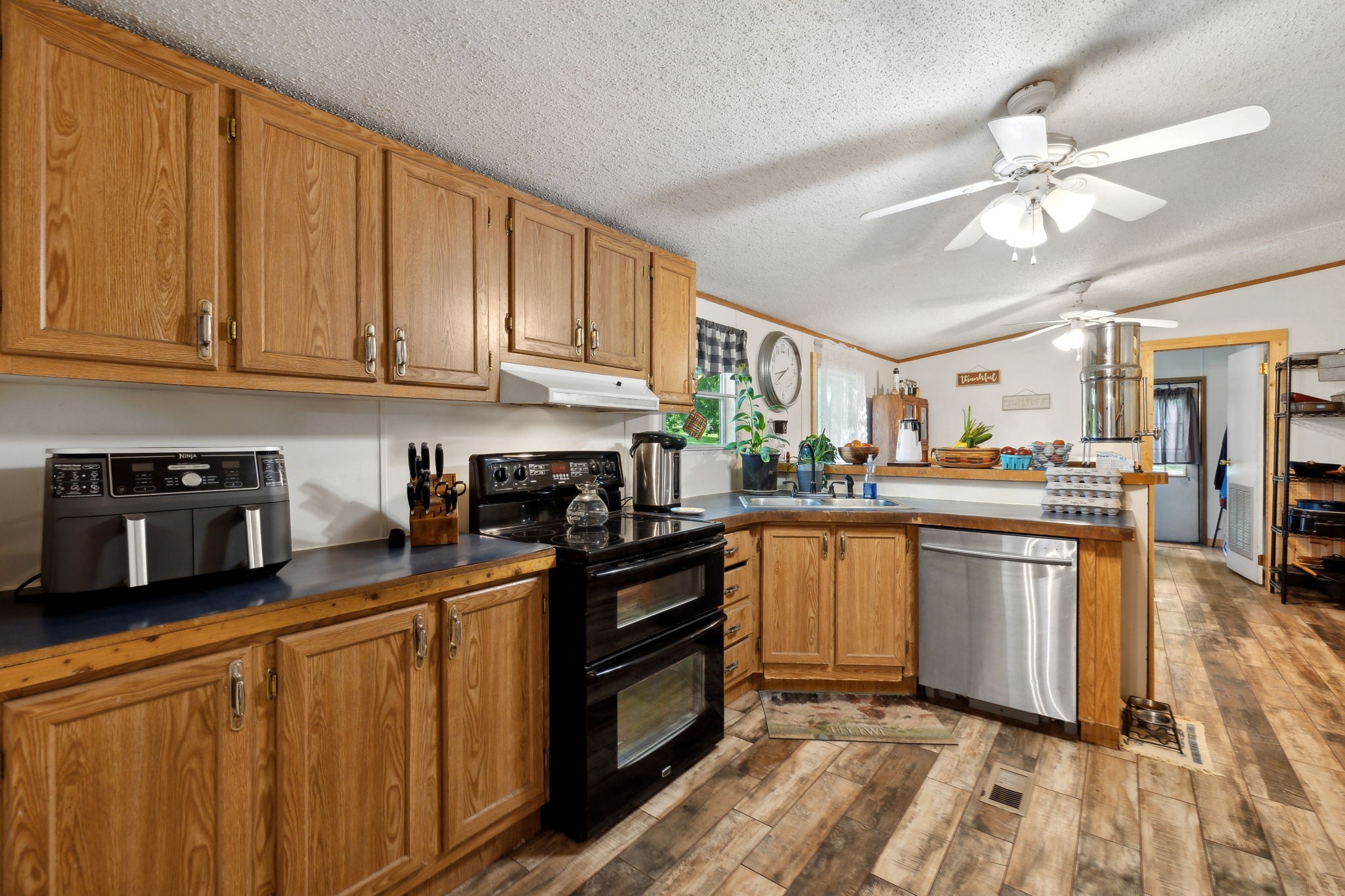 1182 Old Laguardo Rd, E