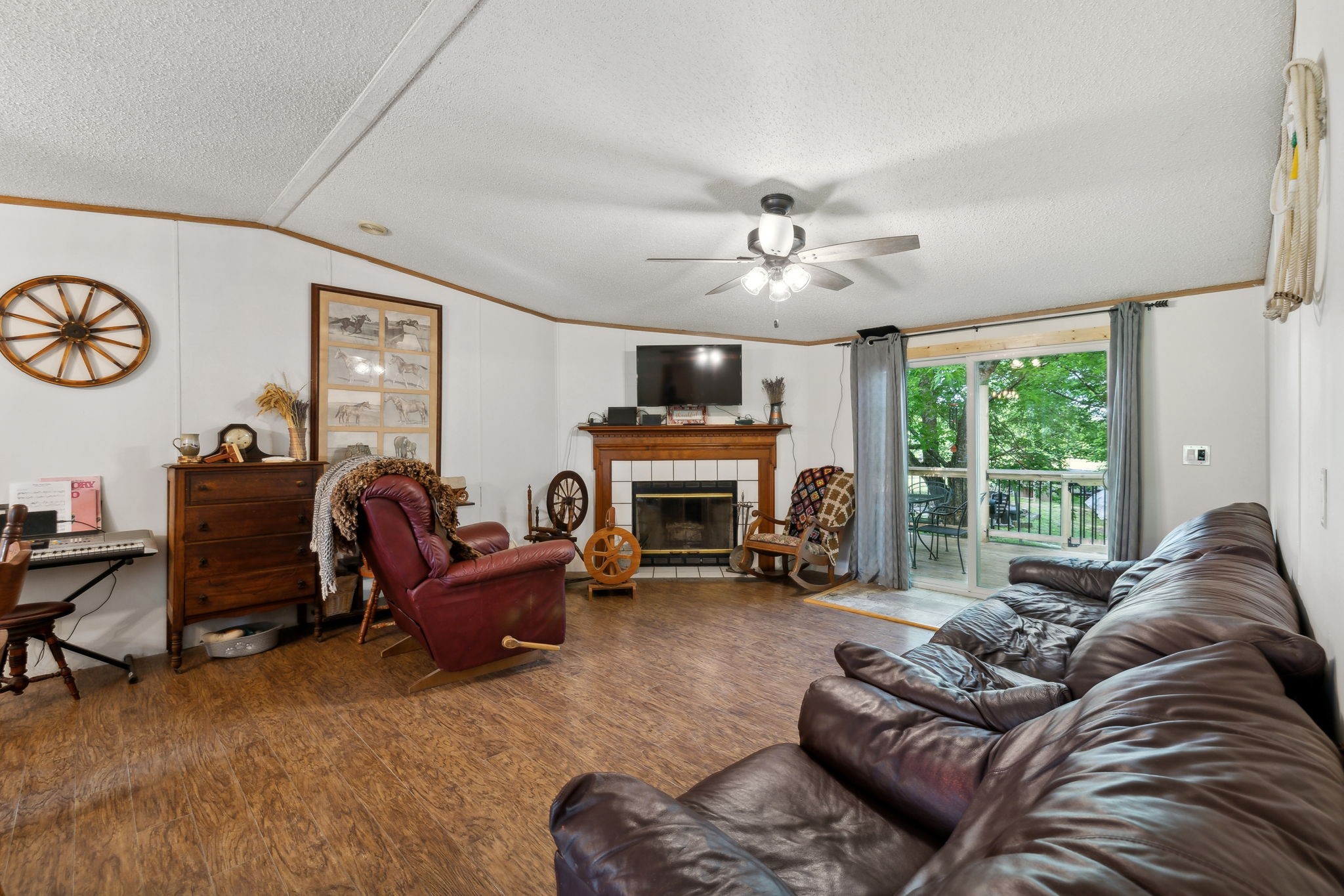 1182 Old Laguardo Rd, E